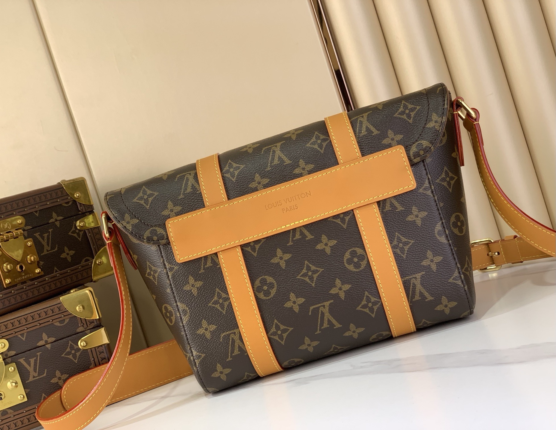 LV Style Beige Canvas Backpack Bags detail image 3 from source 770267
