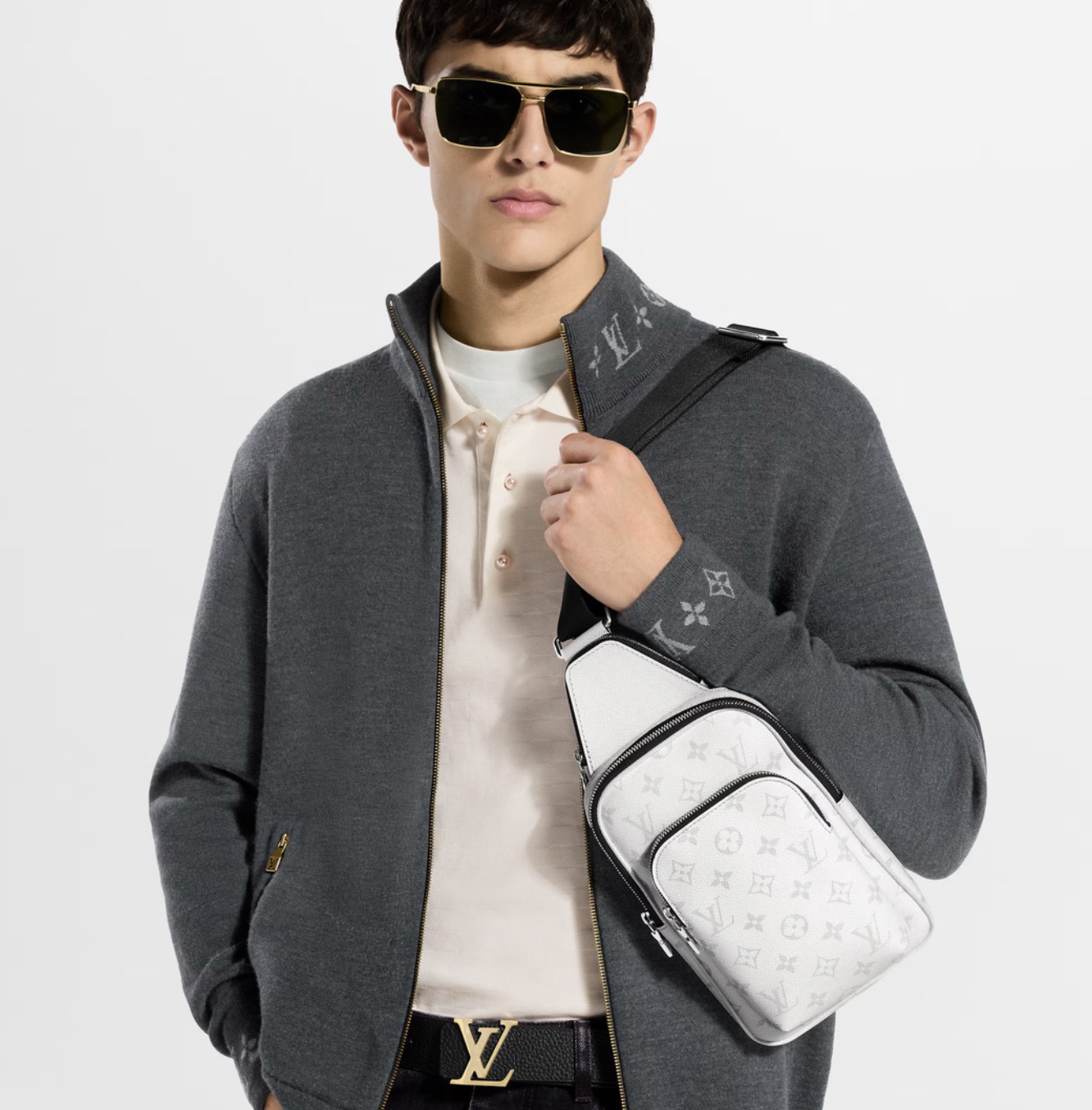 LV Style Black Leather Bag style reference detail image 5 from source 770272