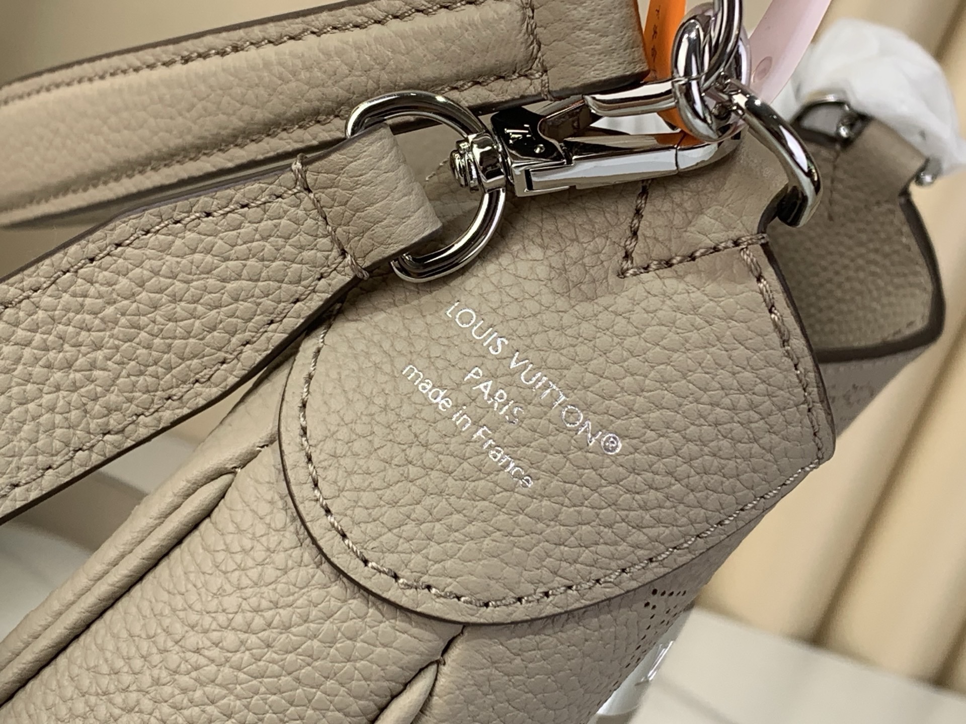 LV Style Black Leather Top Handle Bag style reference detail image 6 from source 770273