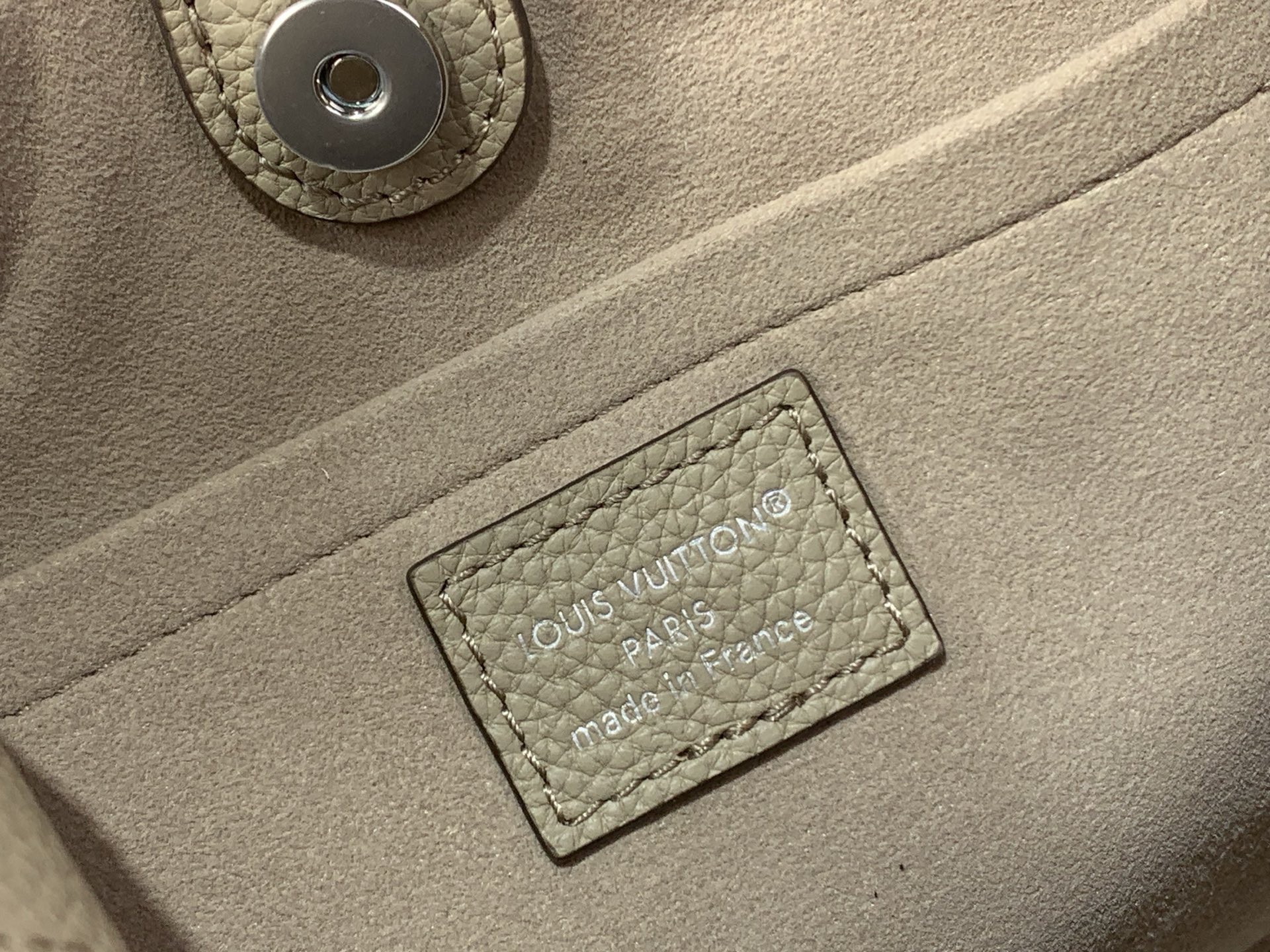LV Style Black Leather Top Handle Bag style reference detail image 8 from source 770273