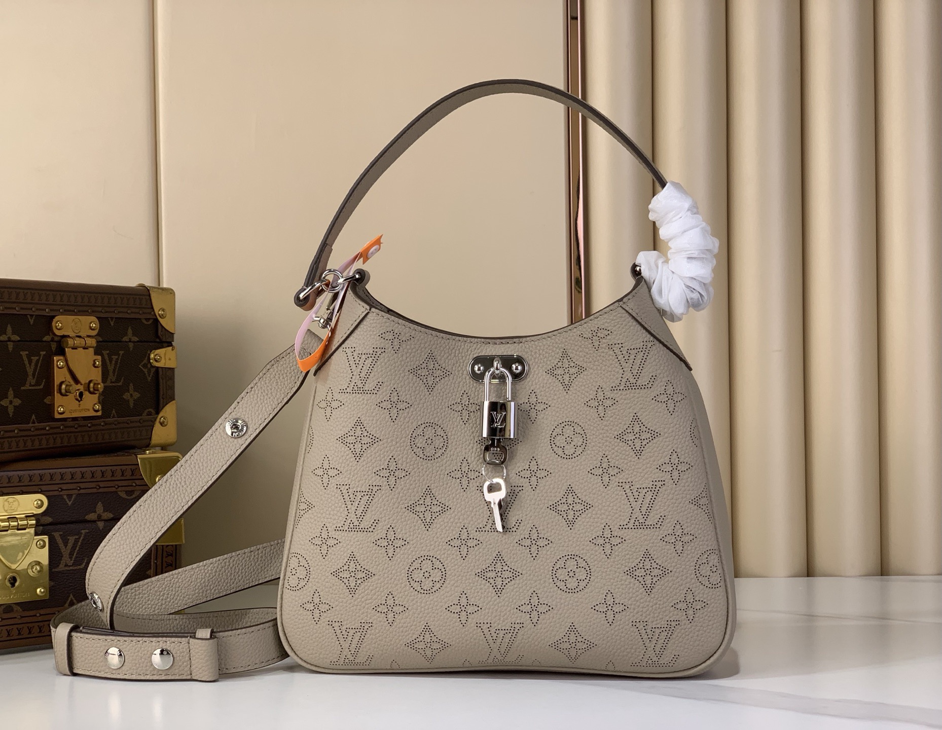 LV Style Black Leather Top Handle Bag style reference detail image 1 from source 770273