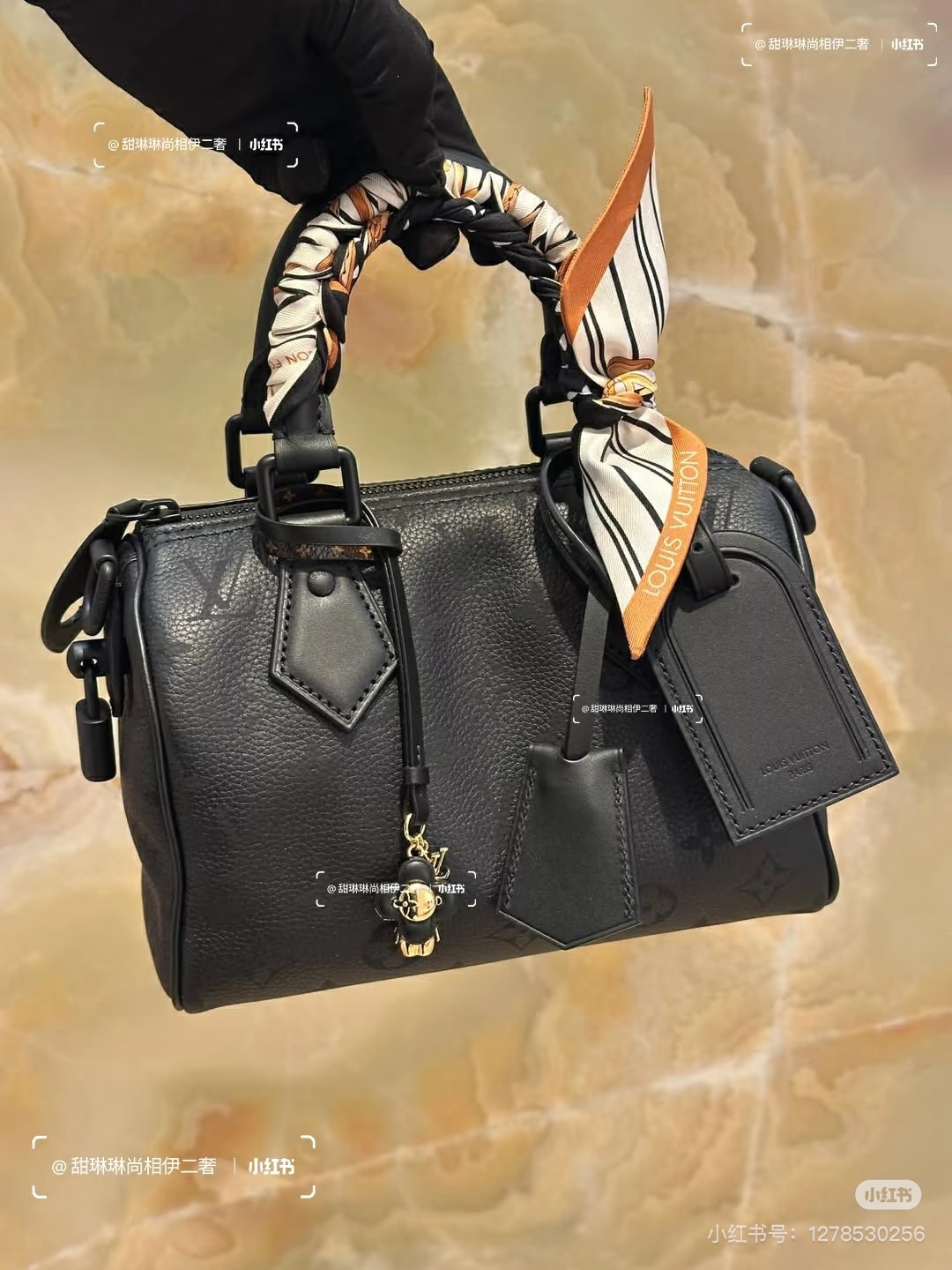 NO:762968,【Seedy 9 Bandoulière 20 Handbag】m13904 Black Counter Picture,19860909【Seedy 9 Bandoulière 20 手袋】m13904 黑色 专柜图,,Bag