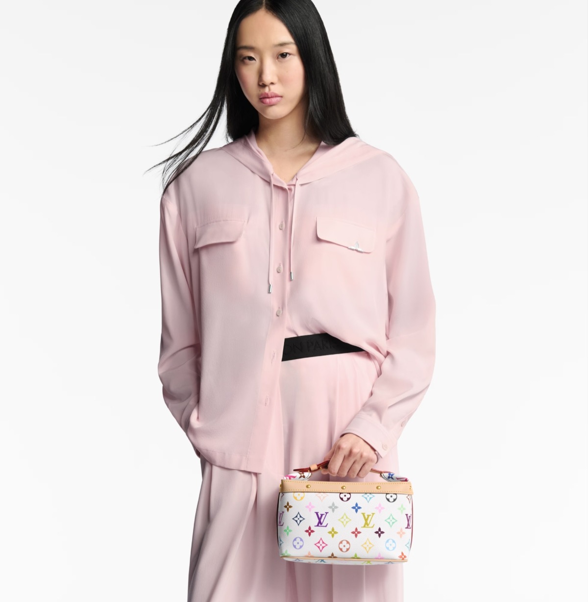 NO:763033,[Cruiser Toilet Bag Cosmetic Bag] M27900 White Color (Takashi Murakami) Model Picture,,cosmetic bags & cases19860909【Cruiser 盥洗袋化妆包】M27900 白彩（村上隆） 模特图,,cosmetic bags & cases,Bag