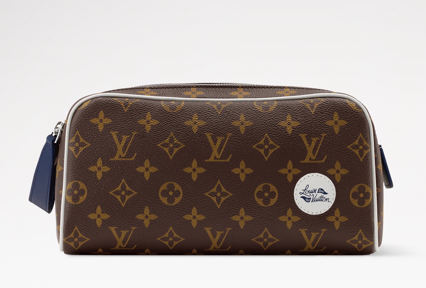 NO:763009,Top original order [DO KIT mini toiletry bag] m28371 This Do Kit toiletry bag is made of Monogram canvas and decorated with LV Golf Ld series Louis Vuitton patches. The leather handle is equipped with wide double zippers for easy access and storage of toiletries. It can also store small items such as mobile phones and wallets in an orderly manner for easy access. Dimensions 28 x 15 x 16.5 cm 3615045 (length x  height x width),,louis vuitton,louis vuitton,wallets19860909顶级原单【DO KIT 迷你盥洗袋】m28371 本款 Do Kit 盥洗袋选用 Monogram 帆布制成,饰有 LV Golf Ld系列路易威登贴饰.皮革手柄设有宽幅双拉链,便于取放和收纳洗漱用品.亦可有序存放手机和钱包等小型物品,取用方便. 尺寸28 x 15 x 16.5 厘米 3615045 (长度 x 高 x 宽),,louis vuitton,louis vuitton,wallets,Bag
