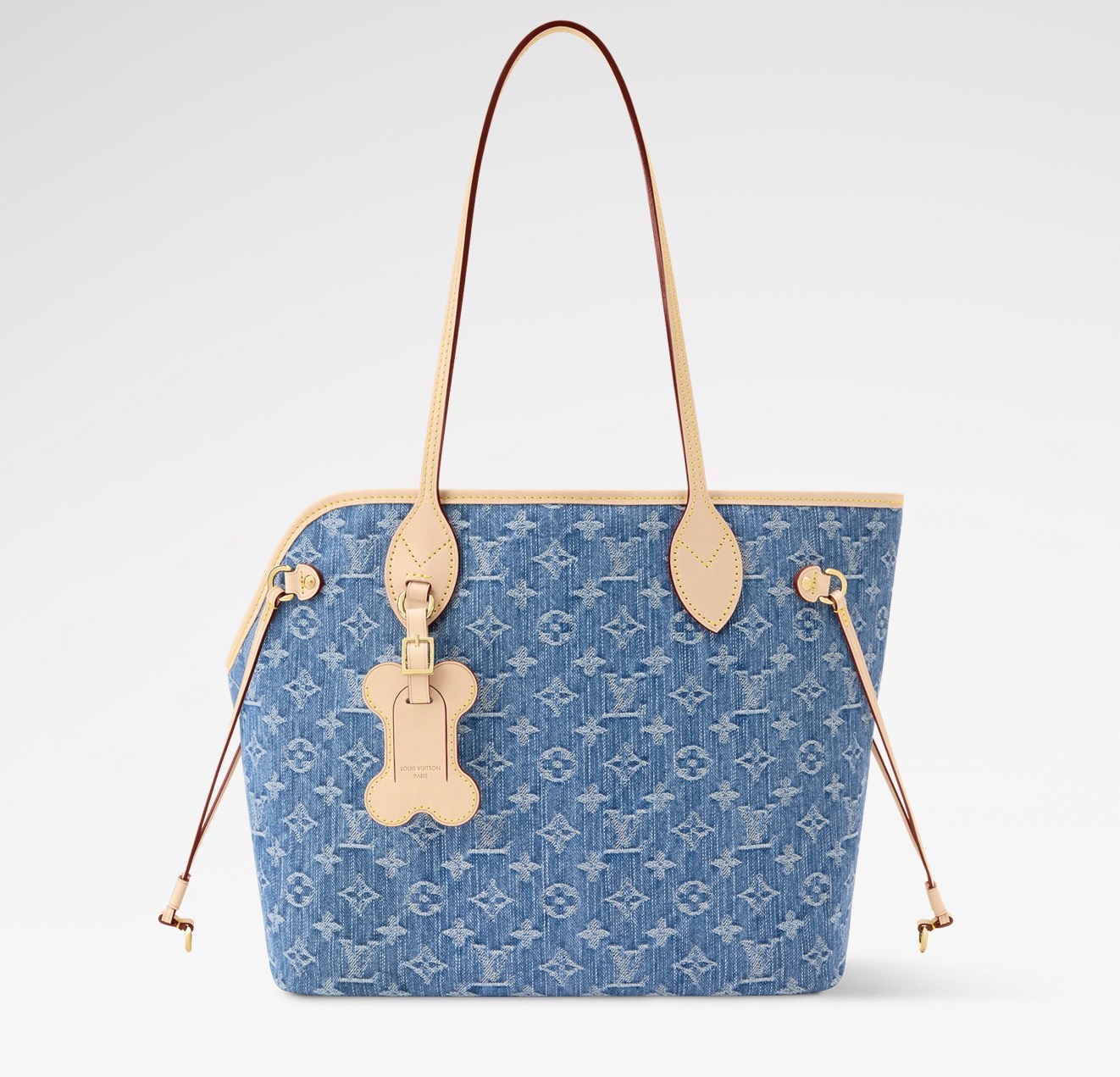 NO:766879,Top original item [NEVERWOOF medium pet bag] m28052 blue/denim. The casual charm of soft denim meets cow leather to create this Monogram hr denim Neverwoof medium pet bag. The lined interior is equipped with removable and washable cushions and comes with a leash to enhance safety, making traveling with your pet fashionable and worry-free. The top corners are cleverly cut to make it easier for cute pets to probe freely. Size 31 x  28 x 14 cm 6217075 (length x height x width),,cowhide19860909顶级原单【NEVERWOOF 中号宠物包】 m28052 蓝色/牛仔 柔软丹宁布的随性魅力邂逅牛皮革,塑就本款 Monogram hr丹宁布 Neverwoof 中号宠物包.加衬内里配以可拆卸并水洗的软垫,并附牵绳提升安全性,令携宠出行时尚无忧.顶部边角巧意裁切,便于萌宠自如探头. 尺寸31 x 28 x 14 厘米 6217075 (长度 x 高 x 宽),,cowhide,Bag