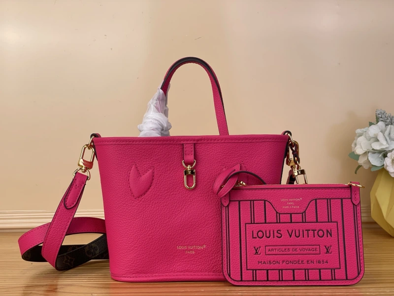 Сумка Louis Vuitton Neverfull Bandoulière Inside Out BB