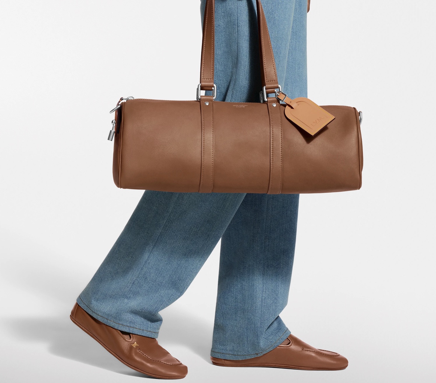 NO:812254,【NEEDLE handbag】m28000 brown/full leather model picture,19860909【NEEDLE 手袋】m28000 棕色/全皮 模特图,,Bag