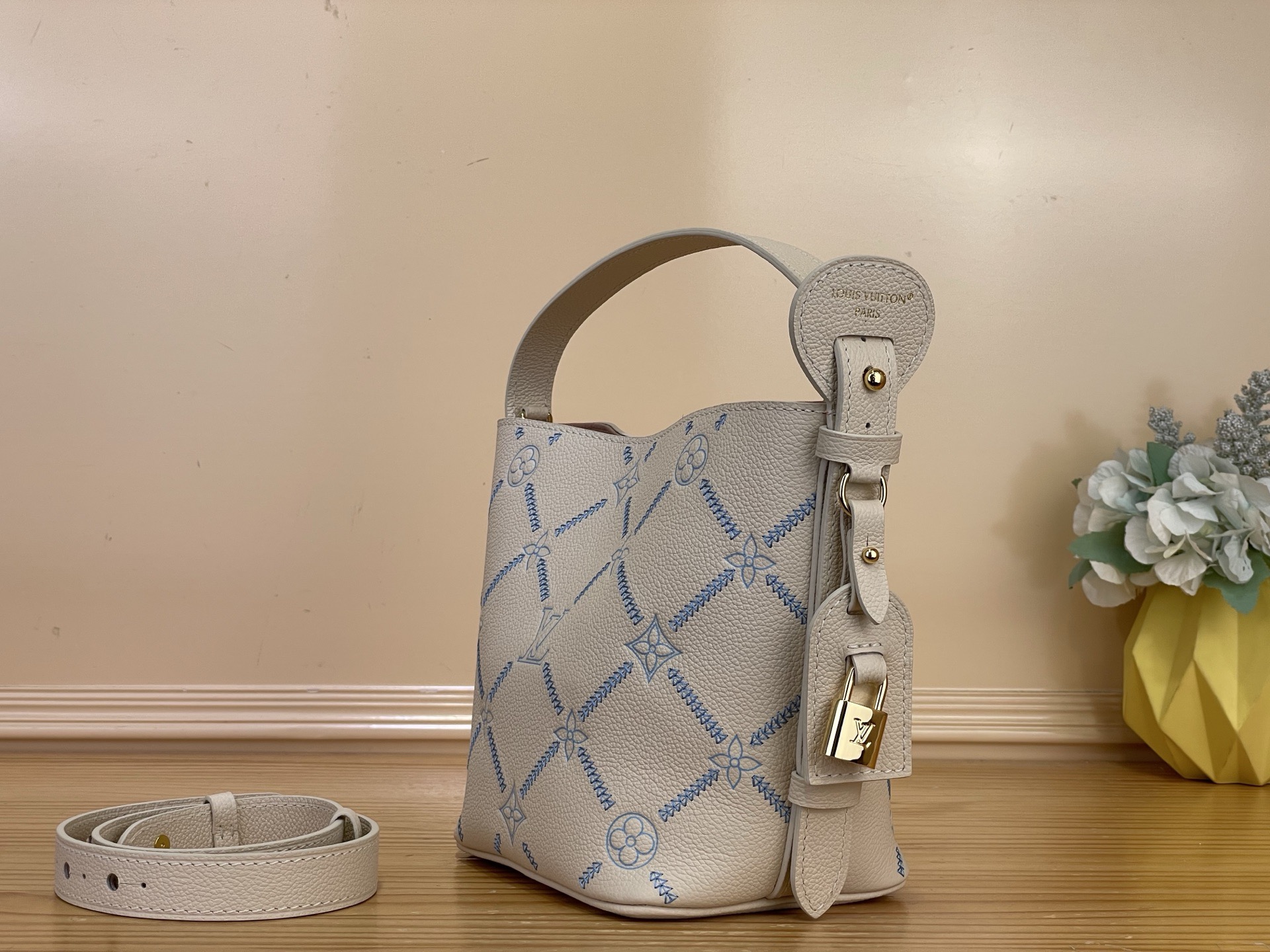 Сумка Louis Vuitton с монограммой