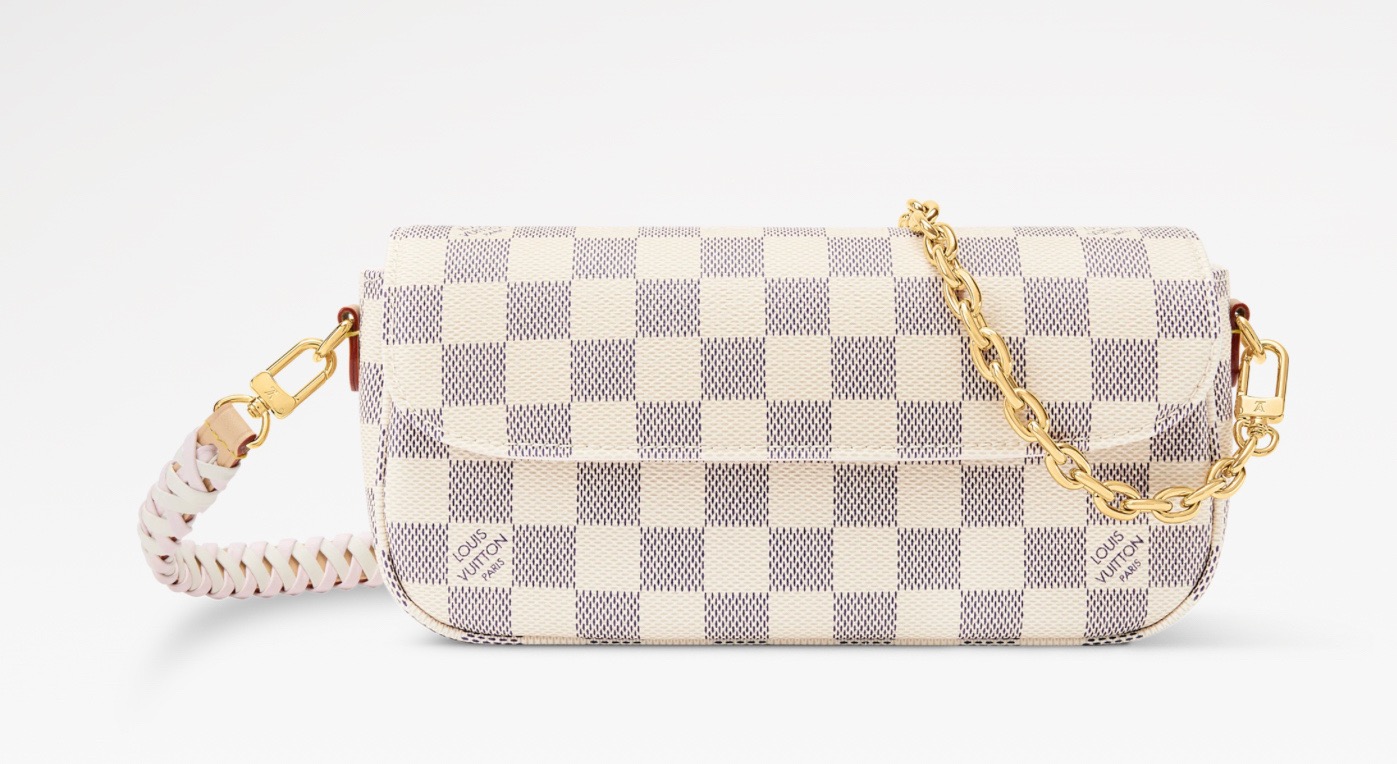 NO:812545,Top original order [WALLET ON CHAIN IVY handbag] N40916 white plaid/pink (woven) This Wallet On Chain Ivy handbag interprets the new season fashion in elegant tones, showing classic style in modernity. The canvas bag body presents the brand's iconic Damier Azur Lt pattern, and the leather lining and LV Feuillage printed pockets are visible when opened. The two-color woven shoulder strap and detachable dazzling chain allow for a variety of styling options. Size 23.5  x 12 x 4.3 cm.4415055 (length x height x width),,louis vuitton19860909顶级原单【WALLET ON CHAIN IVY 手袋】N40916 白格/粉色（编织） 本款 Wallet On Chain Ivy 手袋以雅致色调演绎新季风尚,在摩登之中流露经典格调.帆布包身呈现品牌标志性 Damier Azur Lt图案,开启即现皮革内衬和 LV Feuillage 印花口袋,双色编织肩带和可拆卸耀目链条实现多种造型方式. 尺寸23.5 x 12 x 4.3 厘米.4415055 (长度 x 高 x 宽),,louis vuitton,Bag