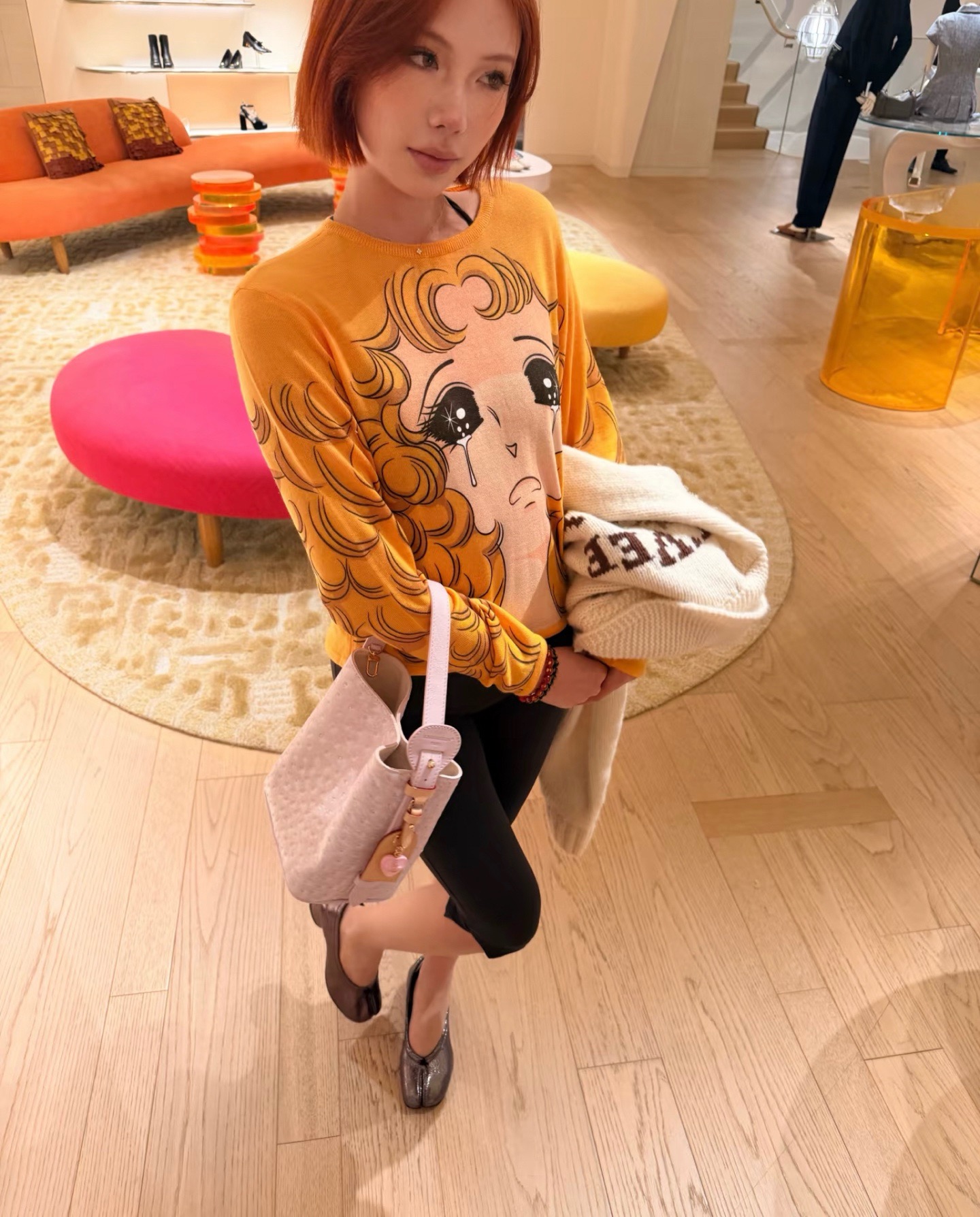 NO:812514,[All ln BB bucket handbag] M12925 pink/ostrich pattern model picture,19860909【All ln BB 水桶手袋】M12925 粉色/鸵鸟纹 模特图,,Bag