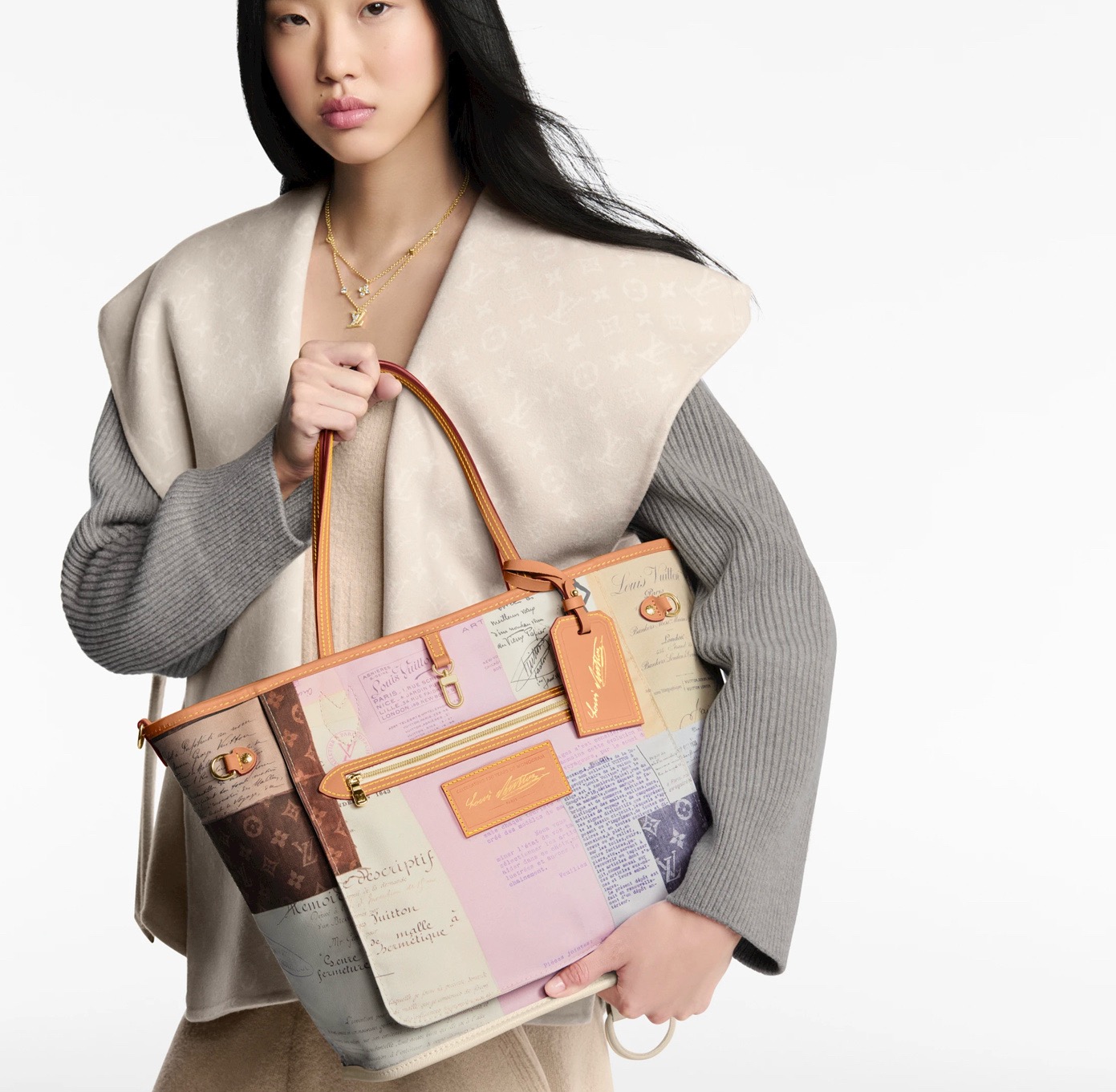 NO:851194,[NEVERFULL INSIDE OUT medium handbag] m28376 double-sided model picture,19860909【NEVERFULL INSIDE OUT 中号手袋】 m28376 双面 模特图,,Bag