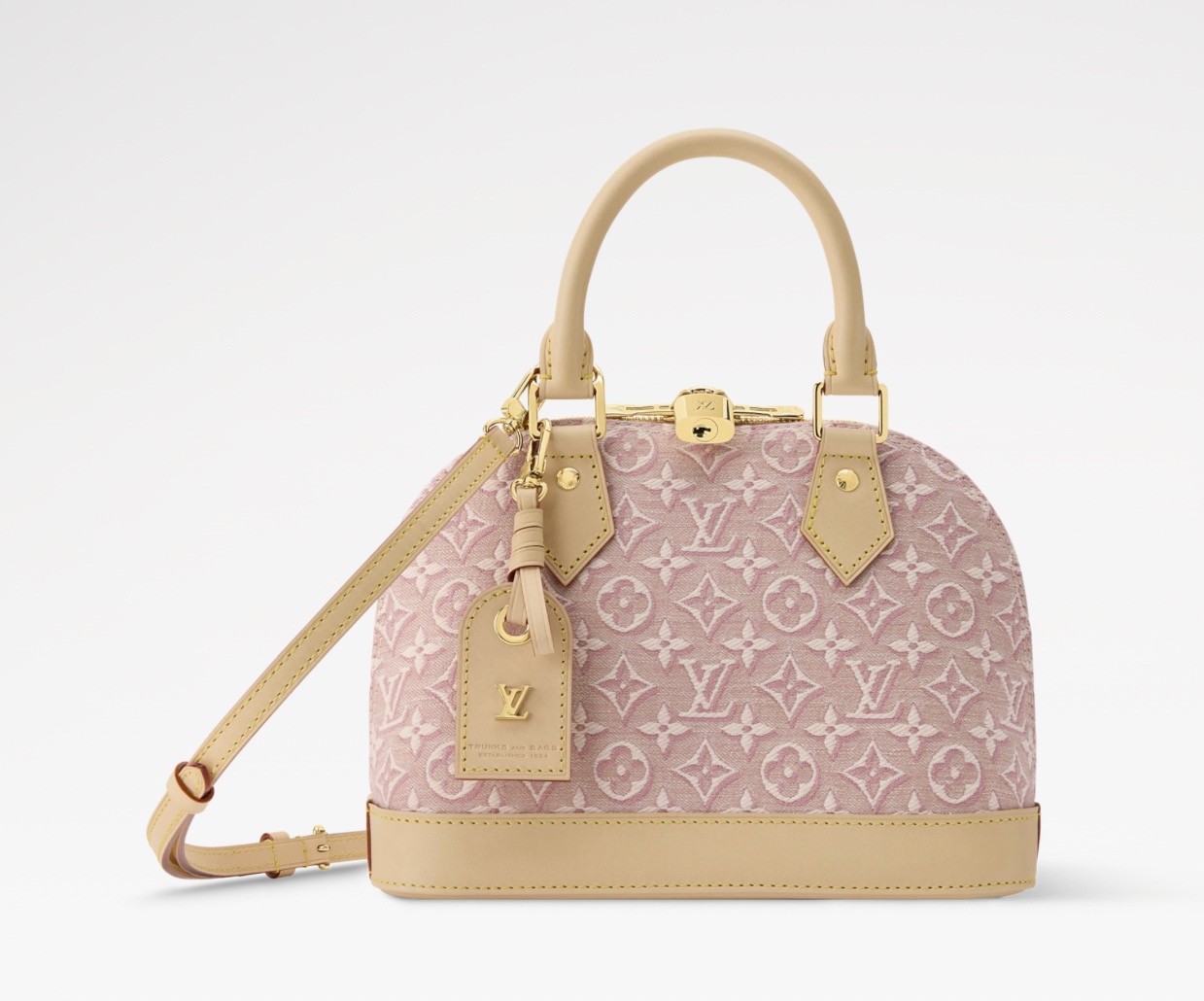 NO:879811,The top original item [ALMA BB handbag] M2A pink/jacquard Alma BB handbag is inspired by embroidery, and the Monogram Emblème zh logo is laid out on the exquisite jacquard canvas, which delicately presents a sophisticated texture. The contrasting VVN trim echoes the soft tones, and the LV address plate and Yingze padlock highlight the classic details. The cotton lining is embellished with the exclusive Louis Vuitton label, and the inner patch pocket facilitates the proper storage of small items.  Dimensions 23.5 x 17.5 x 11.5 cm 4815055 (length x height x width),,louis vuitton,louis vuitton19860909顶级原单【ALMA BB 手袋】M2A 粉色/提花 Alma BB 手袋邂逅刺绣灵感,为精致提花帆布铺陈 Monogram Emblème zh标识,细腻呈现考究质感.对比鲜明的 VVN 饰边呼应柔美色调,LV 地址牌与莹泽挂锁点亮经典细节.棉质内衬点缀专属路易威登标签,内贴袋便于妥善收纳小件物品. 尺寸23.5 x 17.5 x 11.5 厘米 4815055 (长度 x 高 x 宽),,louis vuitton,louis vuitton,Bag