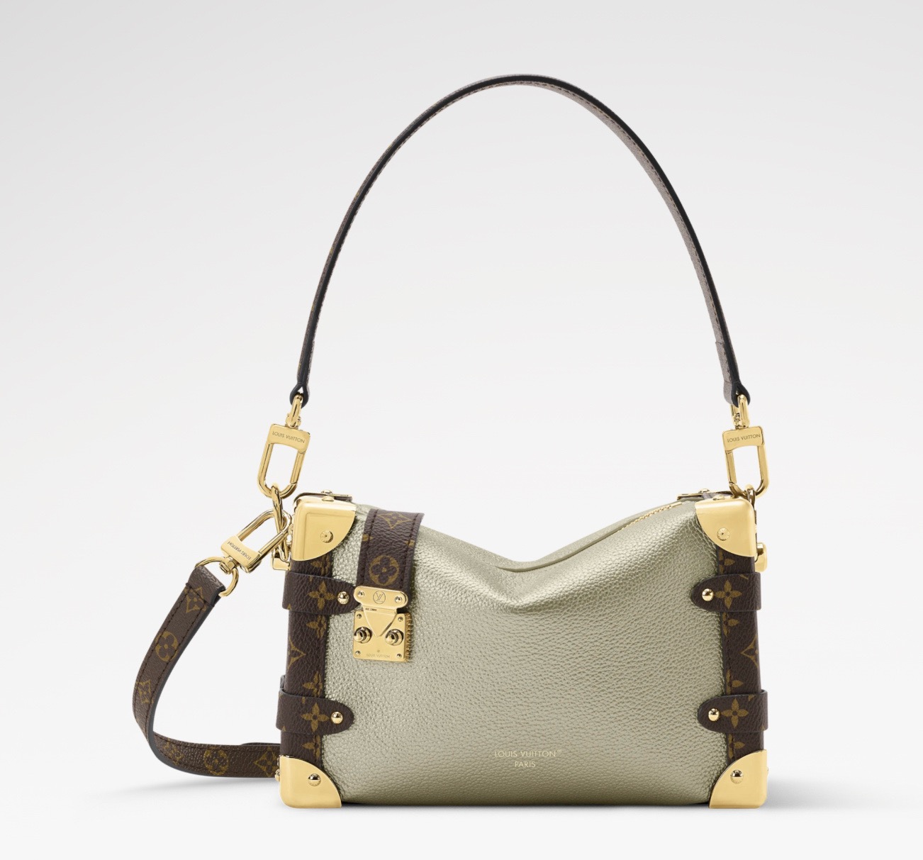 NO:879710,Top original item [SIDE TRUNK small handbag] M2A This Side Trunk small handbag is made of grained cow leather rendered in metallic tones, lighting up the elegant day and night style with a lustrous texture. The iconic Monogram hr canvas elements are rich in details, and the hard-case style corners and classic S-lock reveal dazzling luster. The detachable shoulder strap and handle allow for multiple carrying methods, and the right size can accommodate a delicate wallet and other daily needs. Size 20.5 x 13.5  x 7.5 cm 6517975 (length x height x width),,cowhide19860909顶级原单【SIDE TRUNK 小号手袋】M2A 本款 Side Trunk 小号手袋为粒面牛皮革渲染金属色调,以莹泽质感点亮优雅昼夜造型.标志性 Monogram hr帆布元素丰富细节,硬箱风格包角和经典 S-lock 流露耀目光彩,可拆卸肩带和手柄实现多种背携方式,恰宜尺寸可容纳精巧钱夹等日常所需. 尺寸20.5 x 13.5 x 7.5 厘米 6517975 (长度 x 高 x 宽),,cowhide,Bag