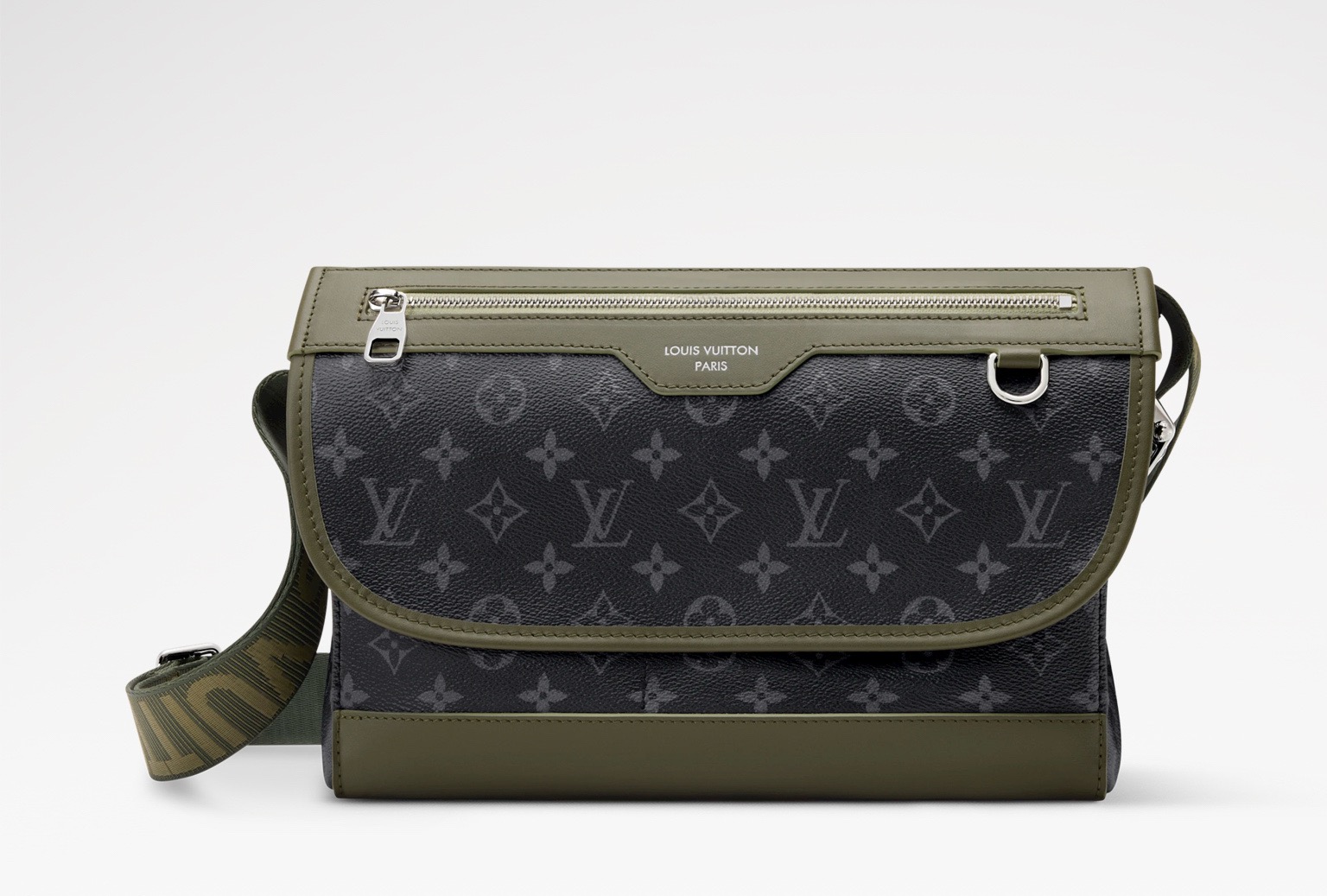 NO:919671,Top original order [COURRIER messenger bag] M28629 black flower/green This Courrier messenger bag is made of Monogram Eclise hx canvas, inspired by the streetwear style of the era, with elegant leather trim. The zipper outer pocket and flap secret pocket provide ample storage space, and the elegant buckle allows the shoulder strap to be adjusted freely. Dimensions 37 x 27 x 12 cm. 5816065 (length x height x  width),19860909顶级原单【COURRIER 邮差包】M28629 黑花/绿色 本款 Courrier 邮差包采用 Monogram Eclise hx帆布,灵感源自 年代街头服饰风格,搭配雅致皮革饰边.拉链外袋和翻盖暗袋提供充裕收纳空间,考究搭扣实现肩带的自如调节. 尺寸37 x 27 x 12 厘米.5816065 (长度 x 高 x 宽),,Bag