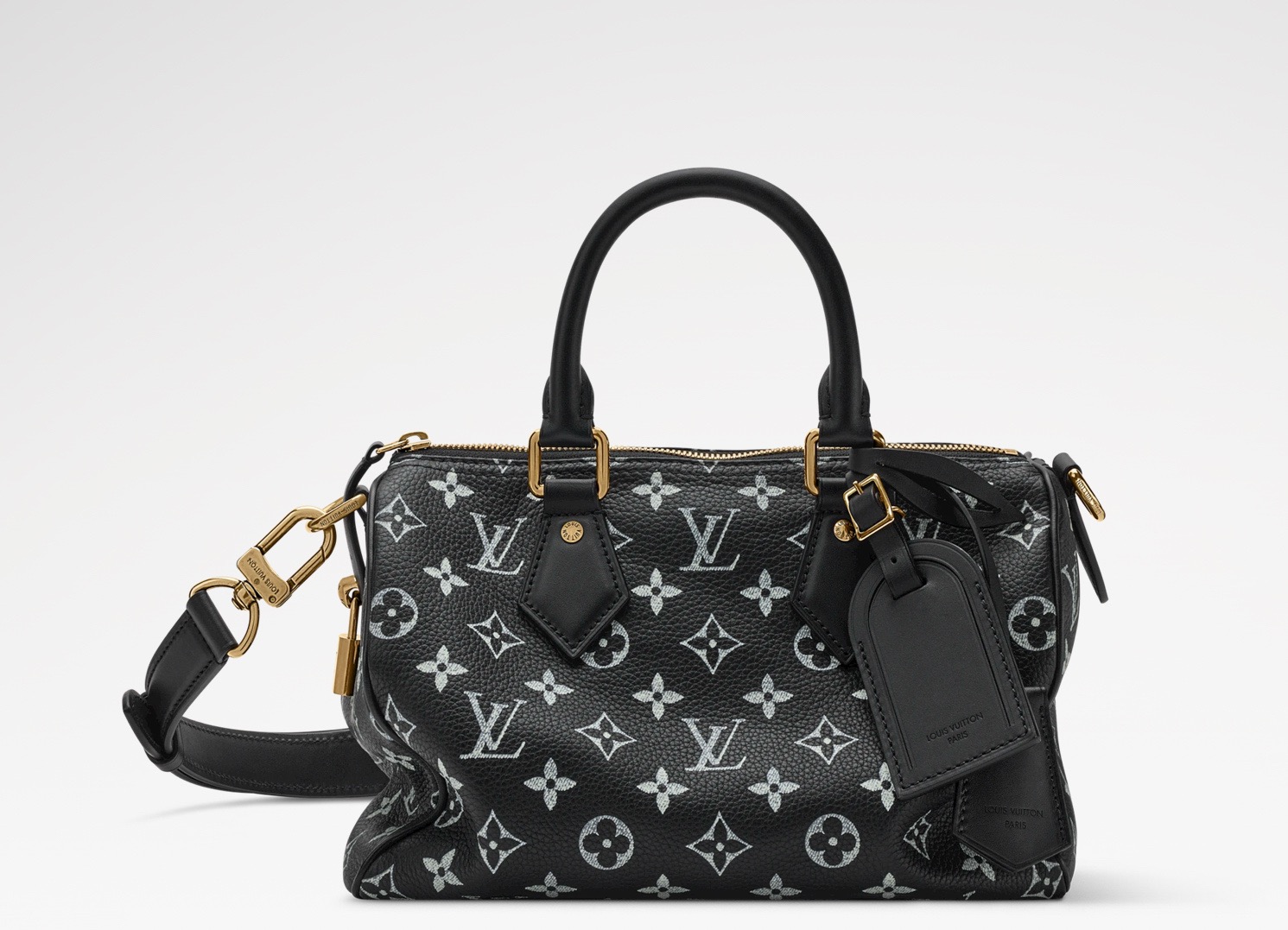 NO:919736,[SEEDY 9 BANDOULIRE 25 Handbag] M2A047 black/luminous This Seedy 9 25 Bandoulière handbag is made of cow leather and printed with phosphorescent ink to highlight the dual meaning of inheritance and innovation. After being illuminated by daylight, it changes magically in the dark night. The Monogram pattern on the deep background bursts out with bright fluorescence and is full of vitality. Size 22 x 14  x 17.5 cm 01993 Dimensions 25 x 15 x 15 cm 01998 Dimensions 32 x 22.5 x 18 cm 019103 Dimensions 40 x 26 x 23 cm 019113 (length x height x width),,cowhide19860909【SEEDY 9 BANDOULIRE 25 手袋】M2A047 黑/夜光 本款 Seedy 9 25 Bandoulière 手袋取材牛皮革,以磷光油墨印花彰显传承与创新的双重意蕴.经日间光线照射后,暗夜中发生奇妙变幻深邃背景上的 Monogram 图案迸发璀璨荧光,焕发蓬勃生命力. 尺寸22 x 14 x 17.5 厘米 01993 尺寸25 x 15 x 15 厘米 01998 尺寸32 x 22.5 x 18厘米 019103 尺寸40 x 26 x23厘米 019113 (长度 x 高 x 宽),,cowhide,Bag