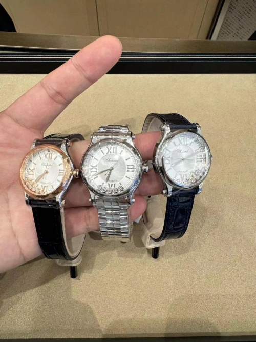 Chopard Happy Sport Women's Watch: Stainless Steel, Diamond Accents, and Alligator Leather