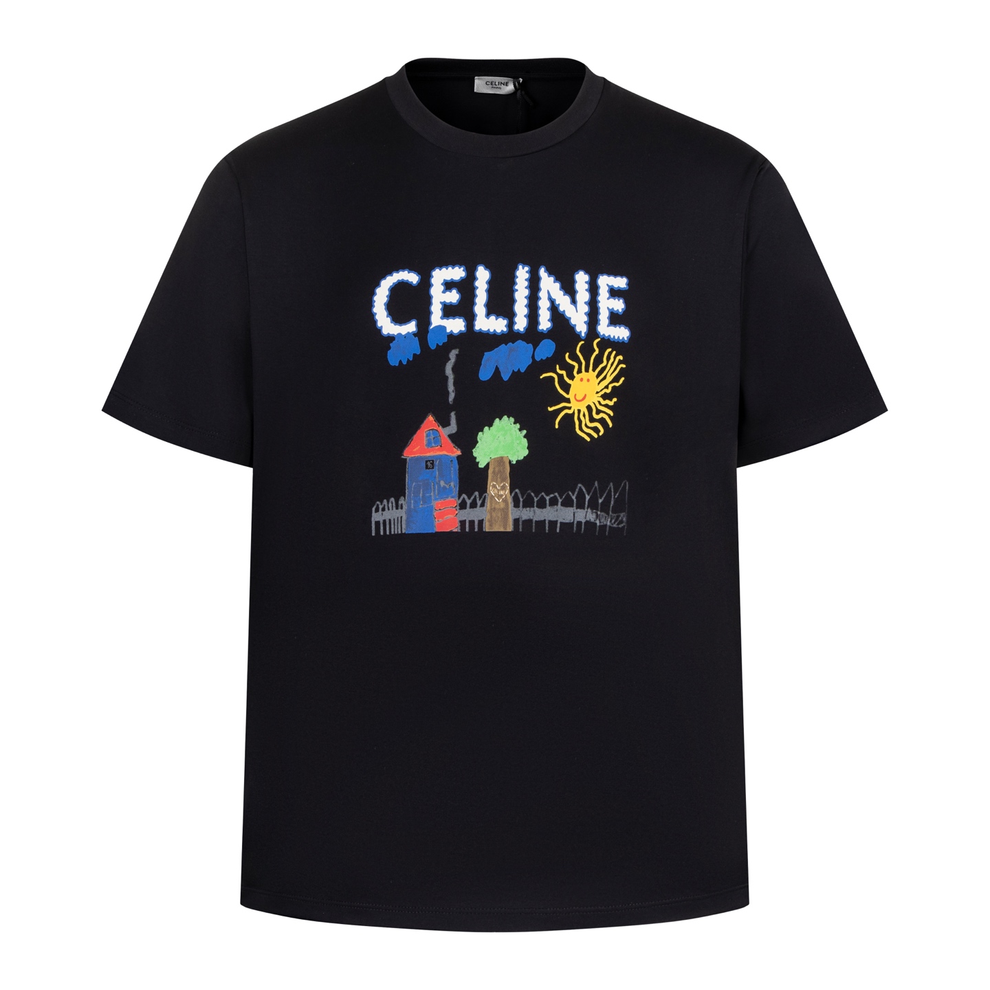 【独家供应】 Celine 童趣涂鸦印花短袖（黑色） 面料采用50S 165g双股平纹面料，罗纹采用32S 300g 2×2拉架罗纹。50S双股丝光棉面料通过精细的纱线选择、独特的丝光处理、先进的织造技术、环保的染色与整理工艺。双股丝光棉…