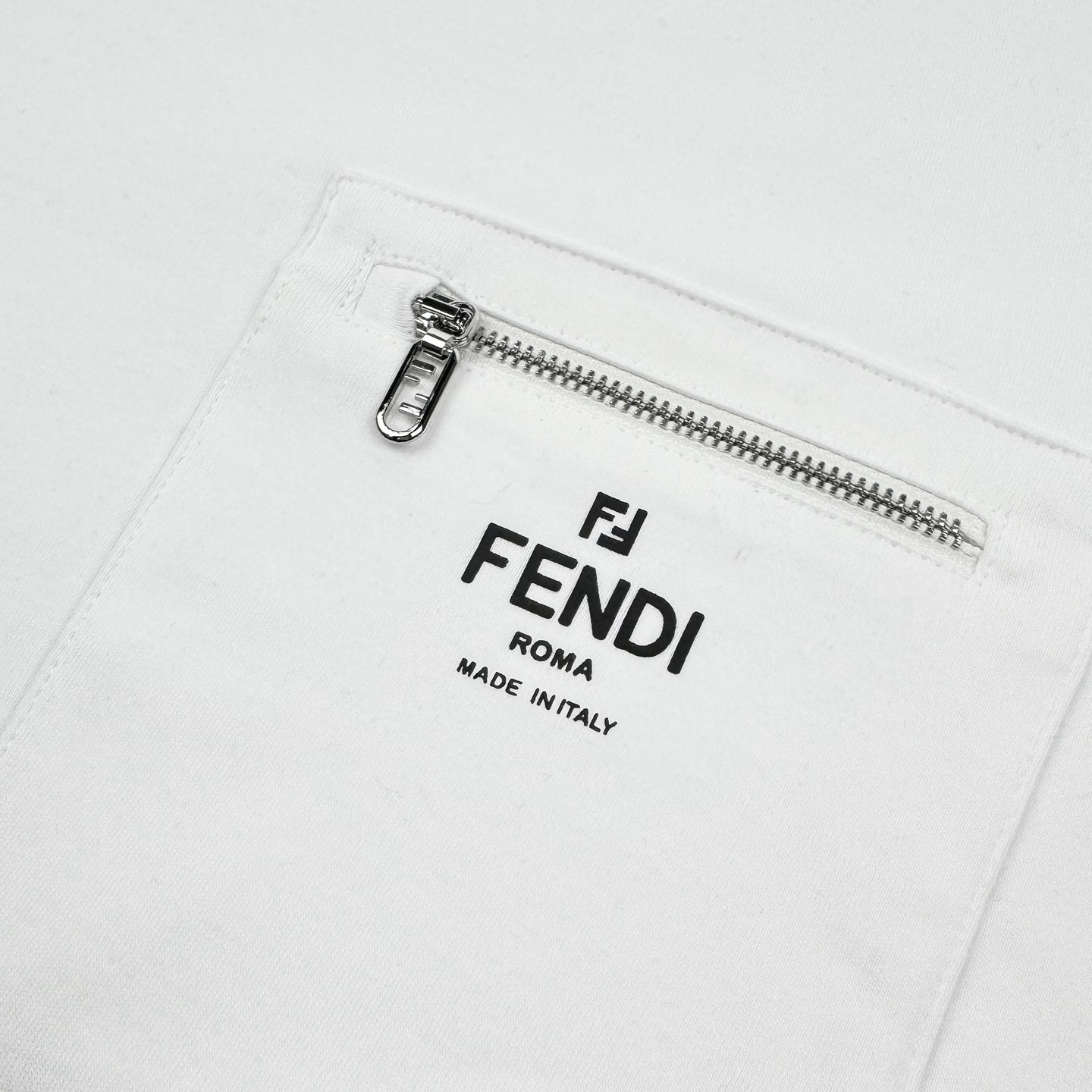 Fendi FD 口袋印花拉链短袖白色