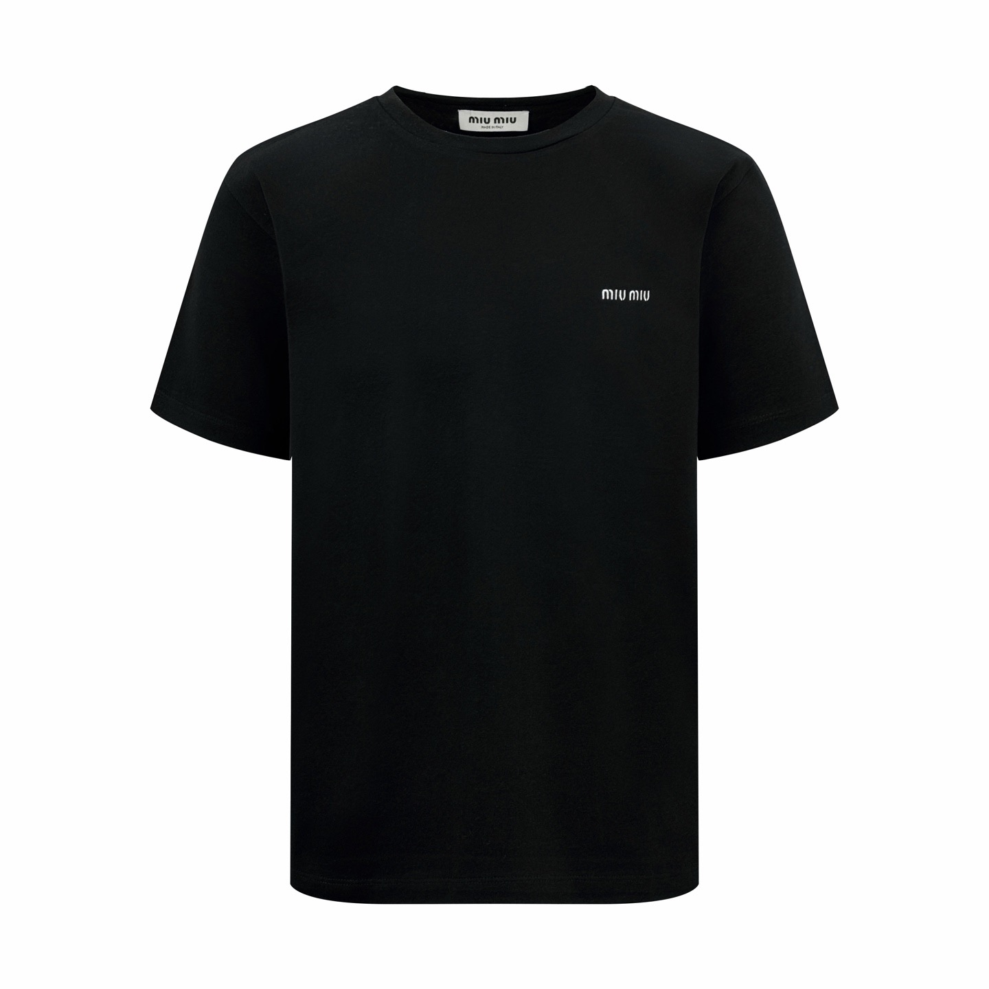 P110 MiuMiu 24FW Camiseta de manga corta con pequeño bordado de letras (negra). La tela es algodón personalizado con te…