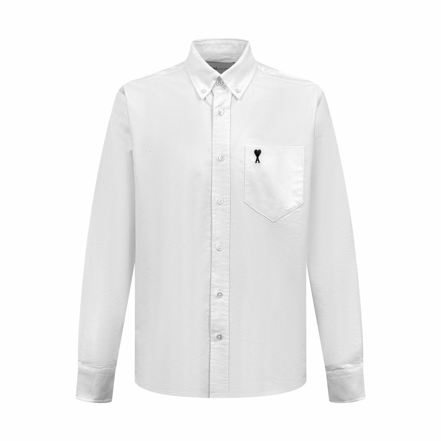 P210 Ami Camisa de manga larga con bordado de corazón en bolsillo (blanca). Tela de algodón Oxford flexible personaliza…