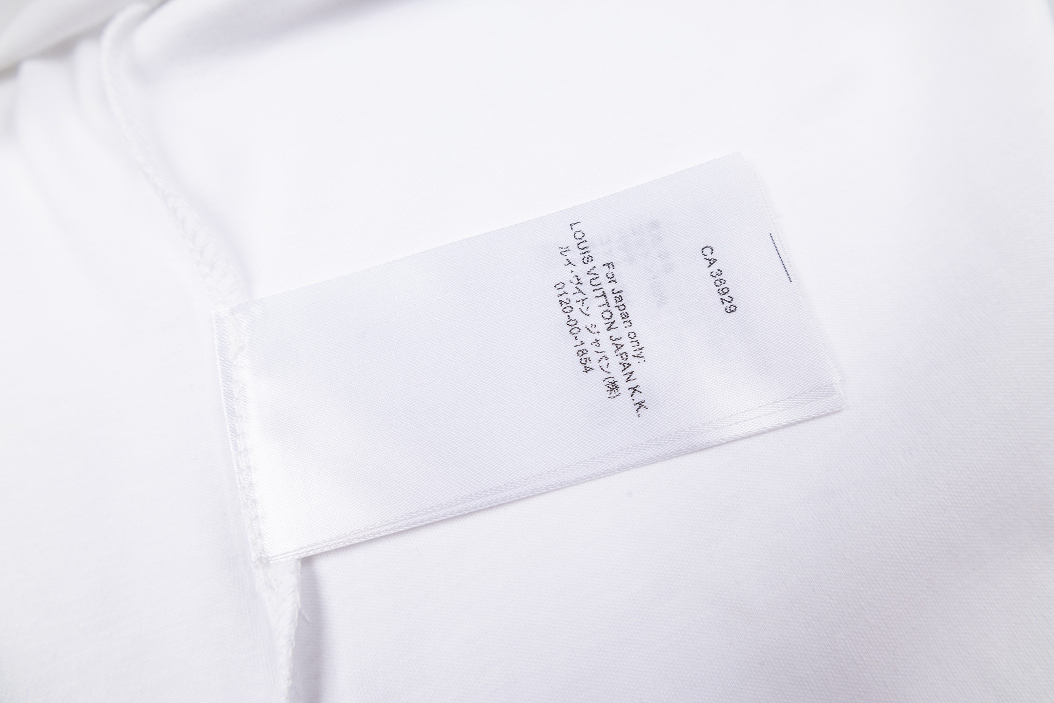 Louis Vuitton 1v 25SS 航海系列金属刺绣标识口袋短袖