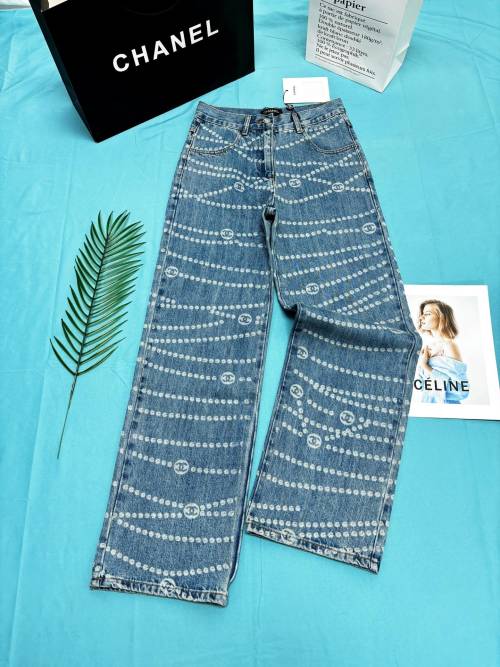 CHANEL 2025 Spring/Summer Polka Dot Logo Straight-Leg Jeans - Slim Fit 1 CHANEL 2025 Spring/Summer Polka Dot Logo Straight-Leg Jeans - Slim Fit