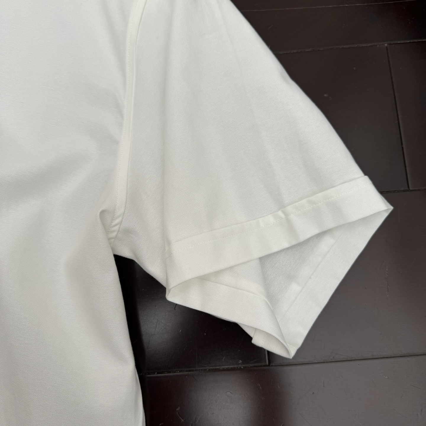 Luxurious Ami Paris Box Shirt: Customized Elegance with Love Embroidery and Premium Quality. - 图片 8