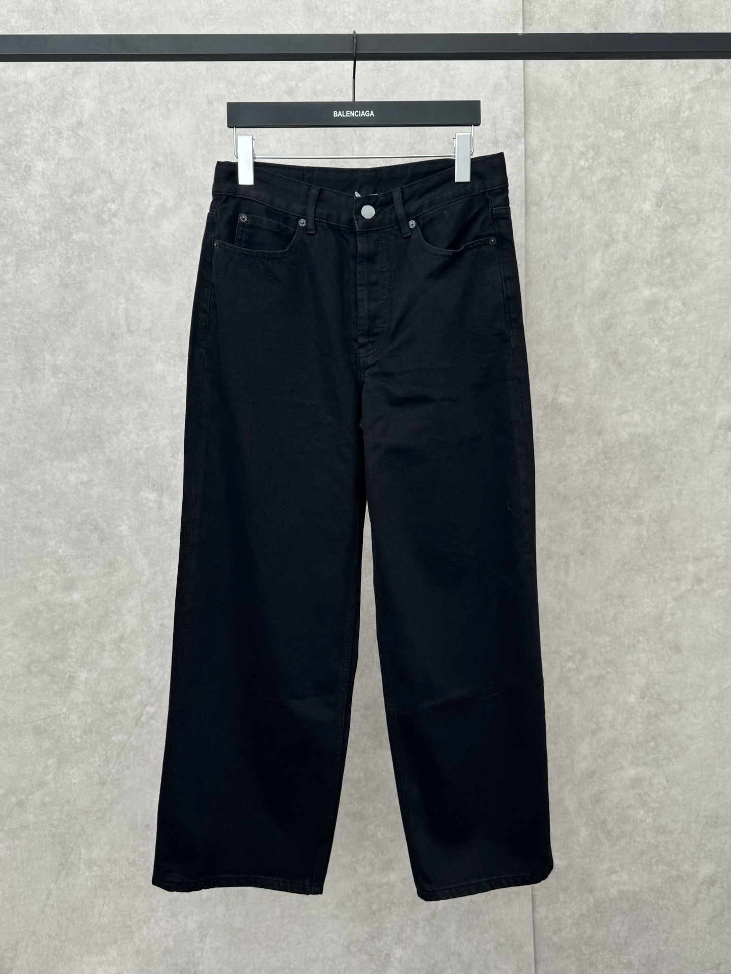 ACNE 25SS Customized Jeans: Fabric, Hardware, and Aesthetics for Retro-Modern Style - 图片 1