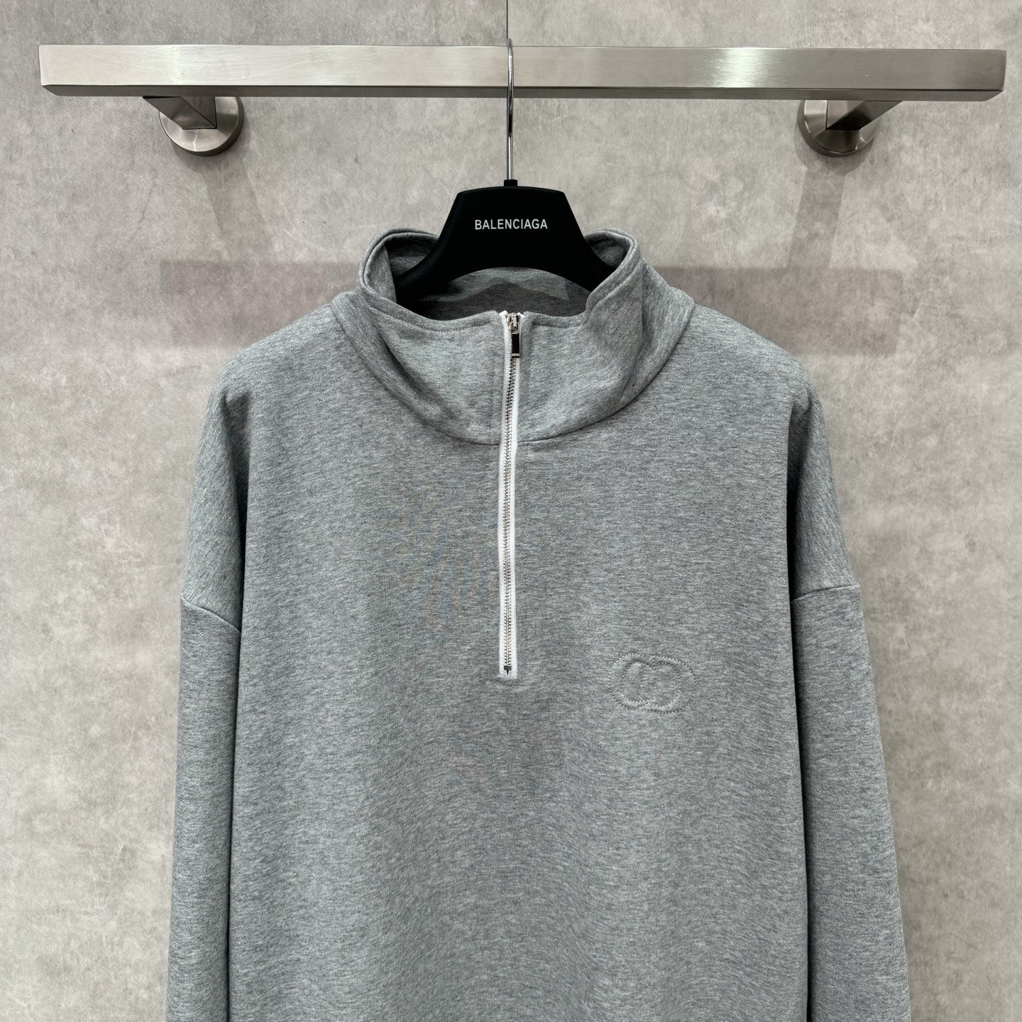 Dior Dior 迪奥刺绣CD标志轻抓柔套装灰半拉链卫衣