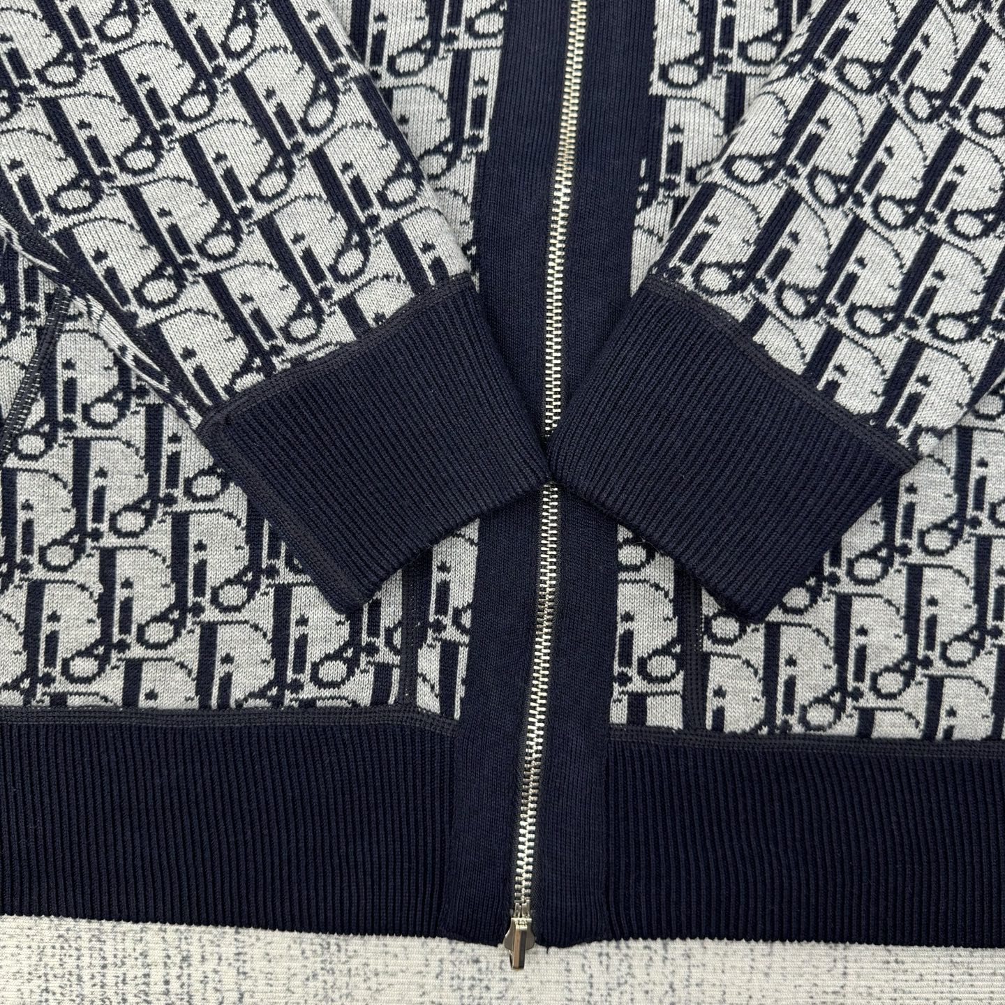 Dior Oblique Jacquard Cotton-Cashmere Blend Zip-Up Hoodie 6 i1759092710394 7620 0 10