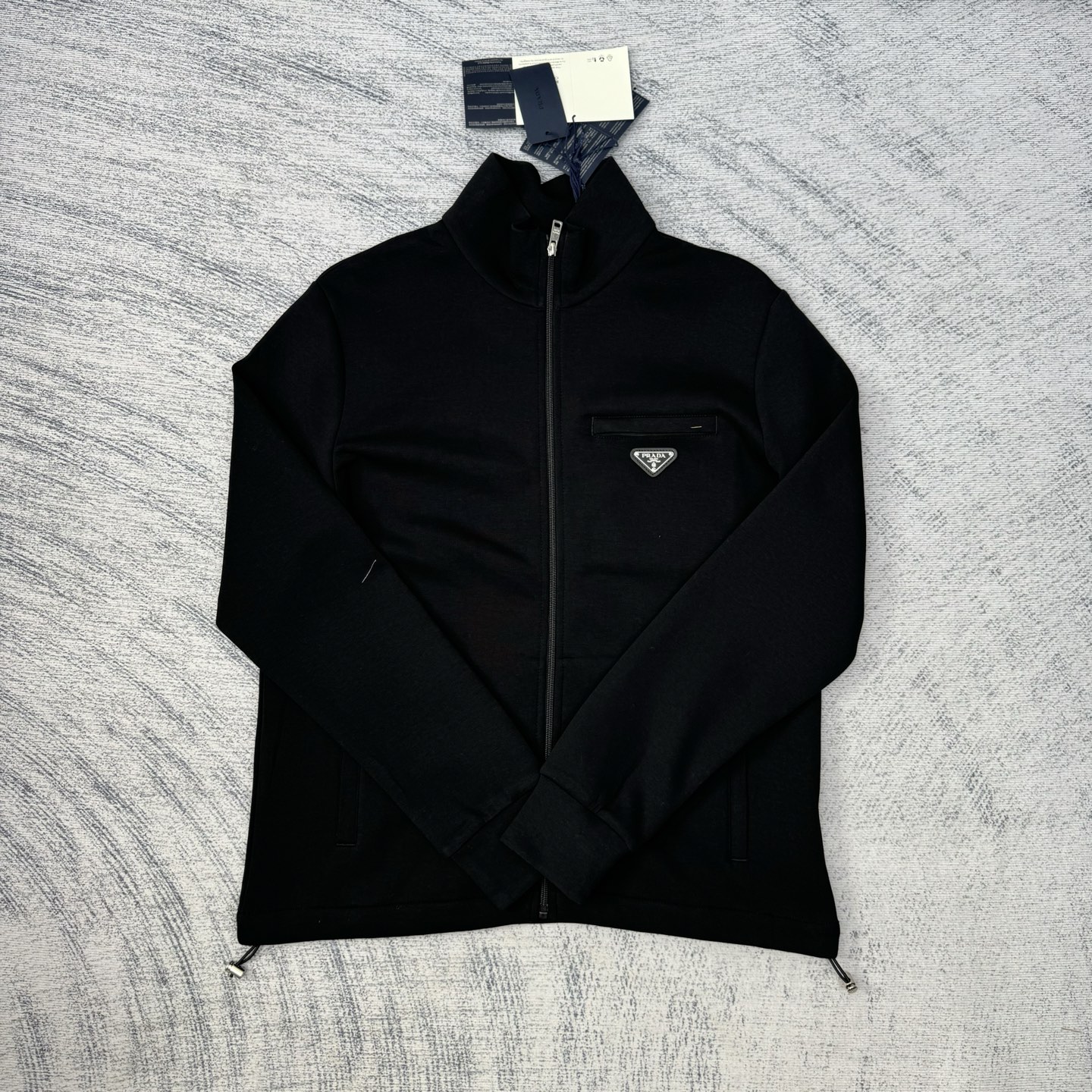 Prada 25SS Black Zip-Up Jacket with Triangle Logo - Stylish & Comfortable 3 i1760891668876 5633 0 2