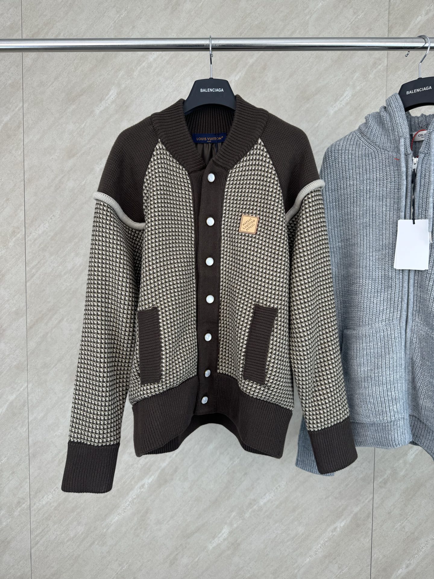 P315 1v SS25 Colección Primavera/Verano para hombre Chaqueta de manga larga con un solo pecho en jacquard bordado con b…