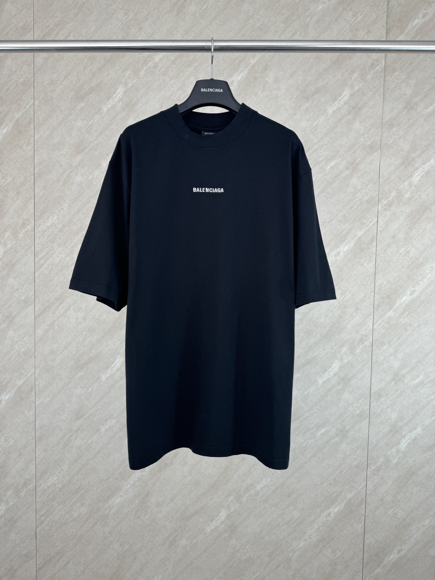 P115 BALENCIAGA París 26SS camiseta de manga corta cuello redondo con letras bordadas y corte medio, tallas S M L XL