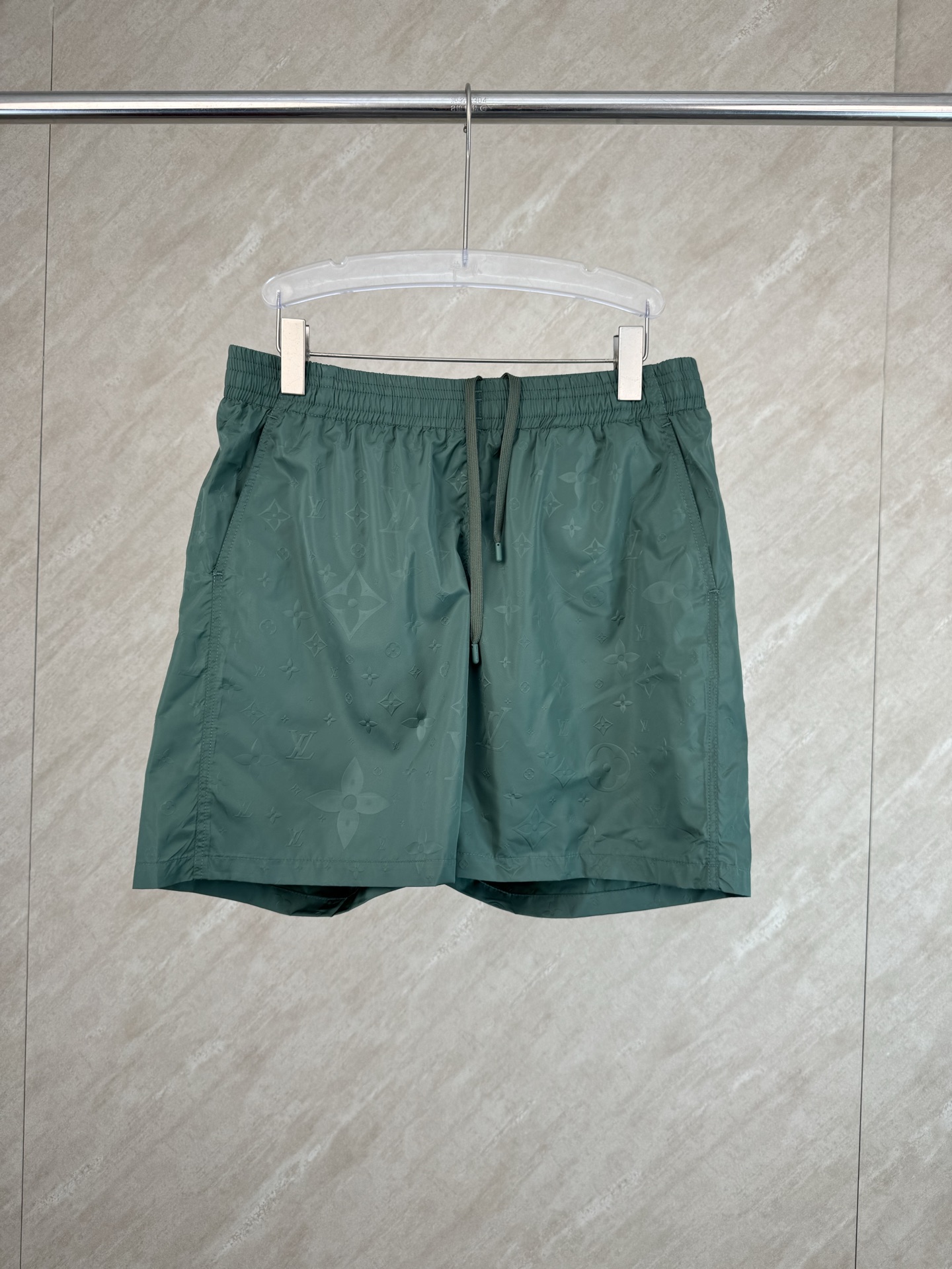 P145 1V 25SS pantalones cortos de playa con patrón oscuro en relieve ultrasónico completamente impreso Tamaño: S/M/L/XL…