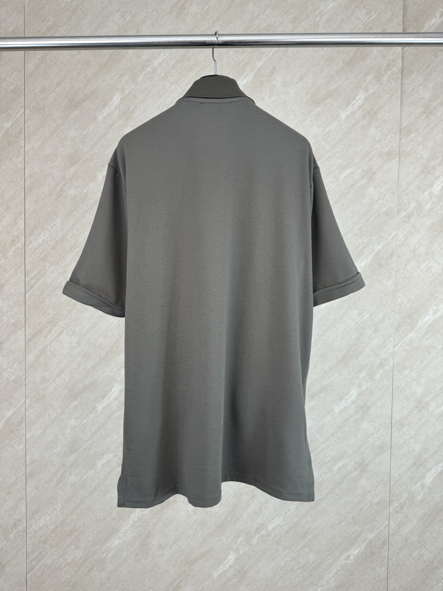 Gucci Gucci 古奇 FW25 早秋新款 棉质条纹撞色织带字母标识刺绣Polo领短袖开衫