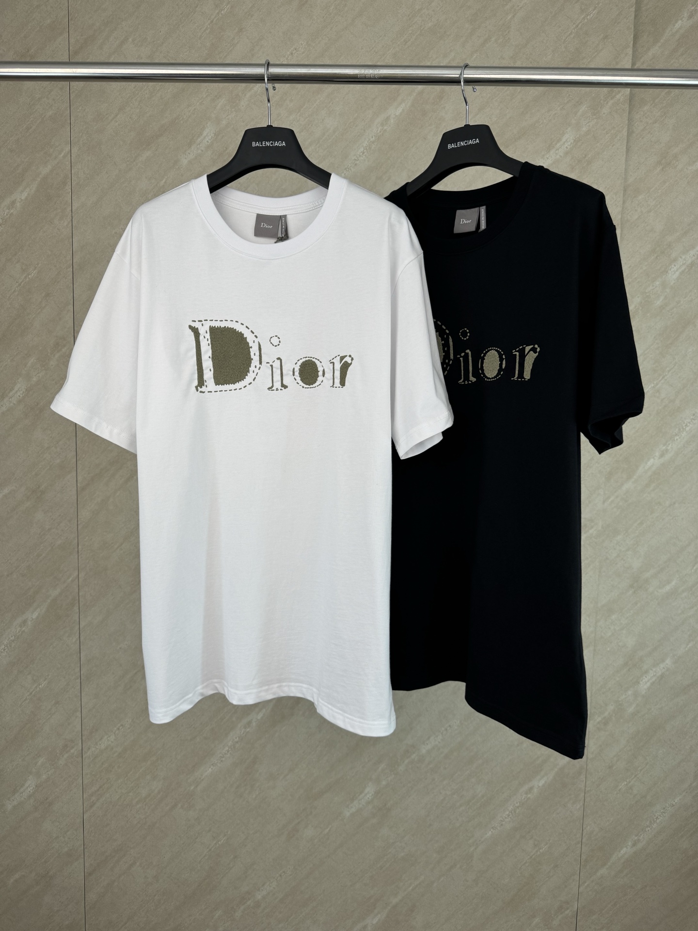 Dior Dior 迪奥 刺绣补丁米杏撞色字母短袖T恤
