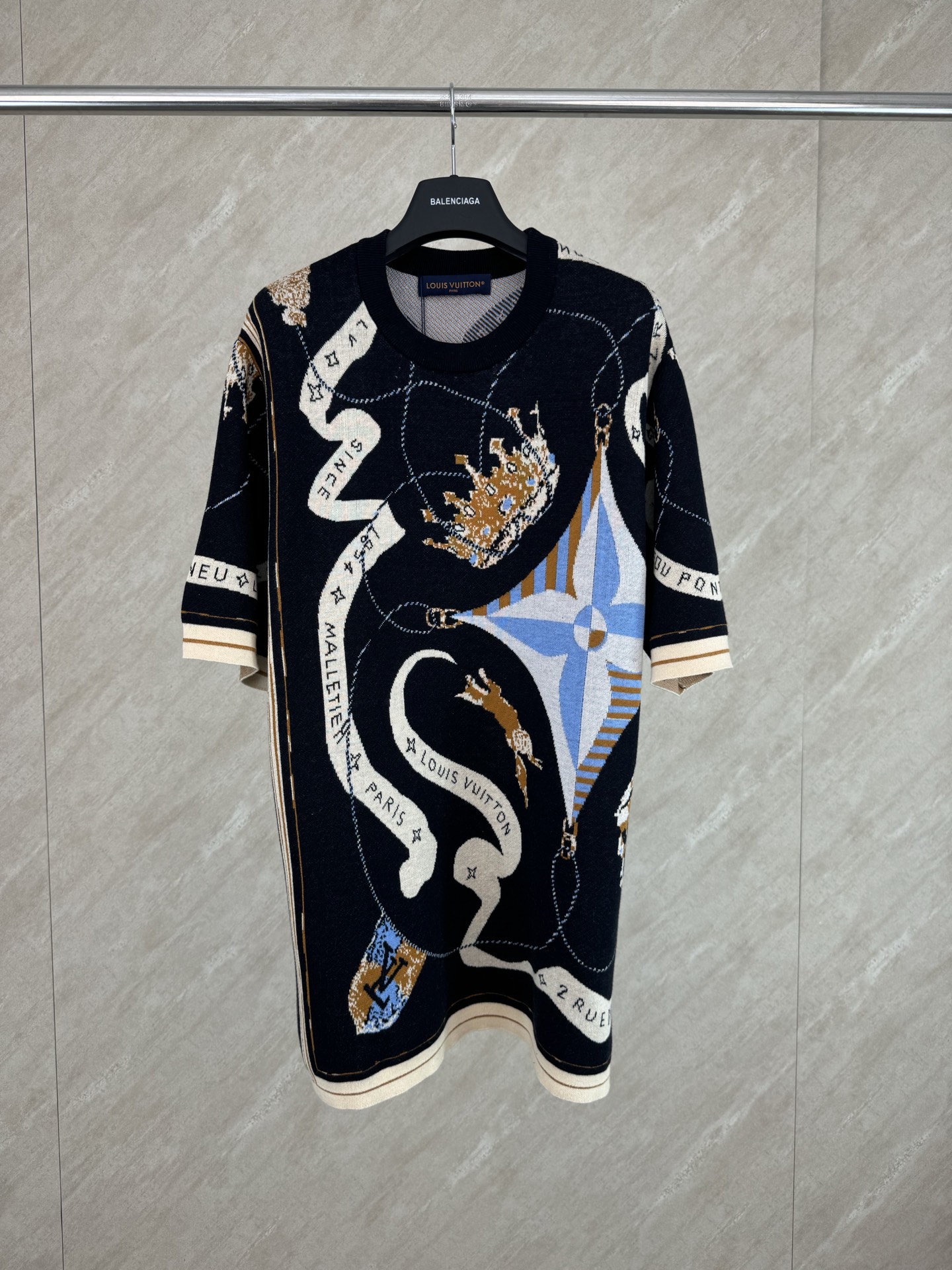 P253 1v SS26 Camiseta manga corta Crown streamer punto jacquard Talla: S/M/L/XL