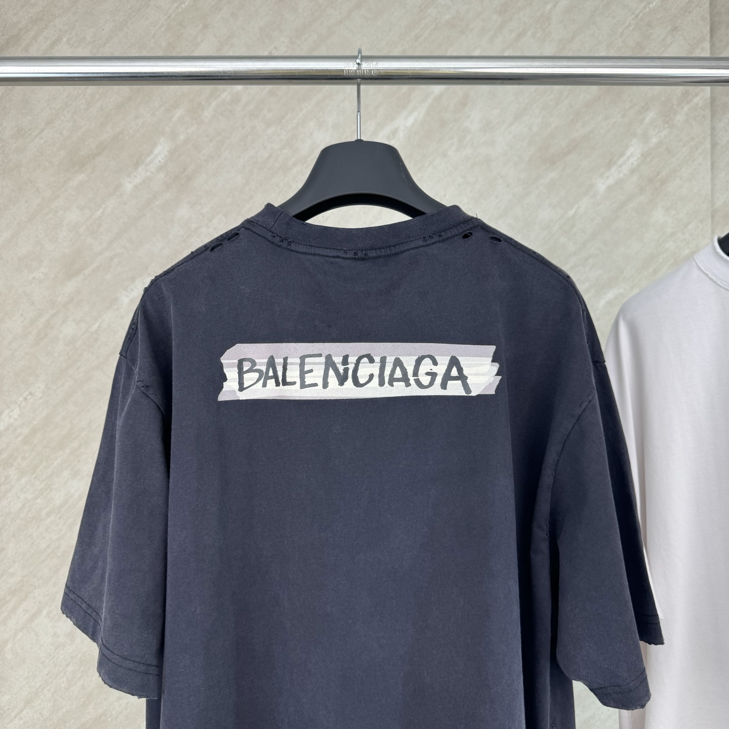 Balenciaga BALENCIAGA 巴黎世家 26SS做旧褪色圆领短袖T恤