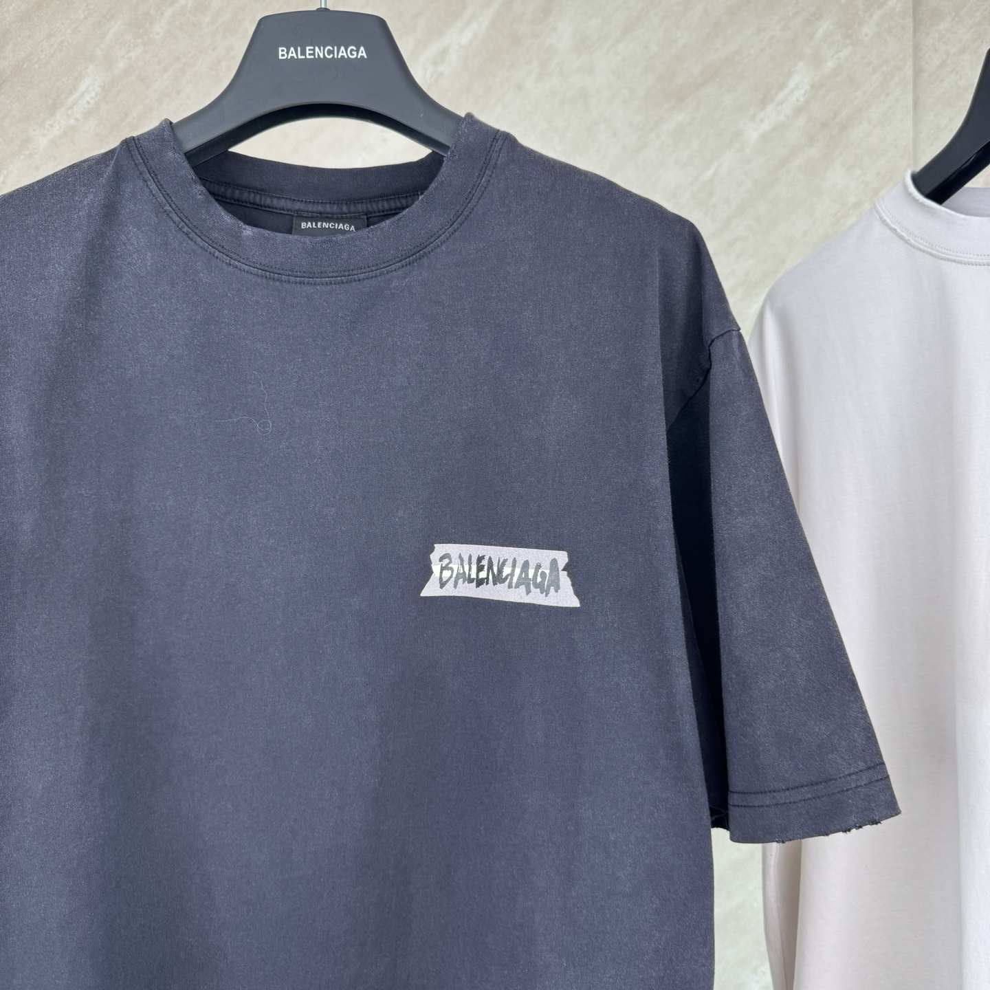 Balenciaga BALENCIAGA 巴黎世家 26SS做旧褪色圆领短袖T恤