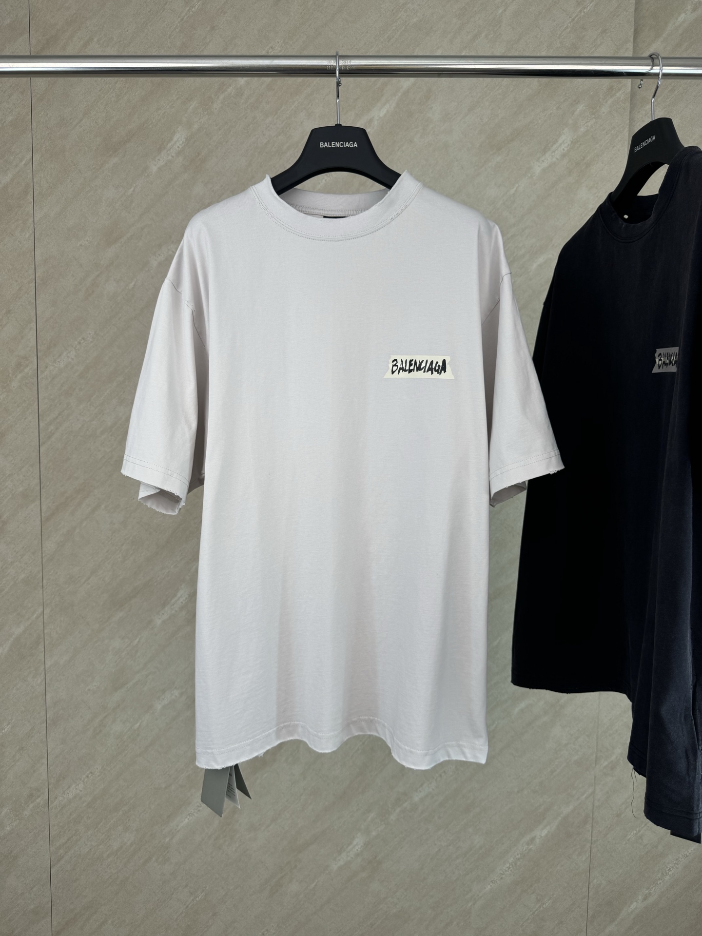 Balenciaga BALENCIAGA 巴黎世家 26SS做旧褪色圆领短袖T恤