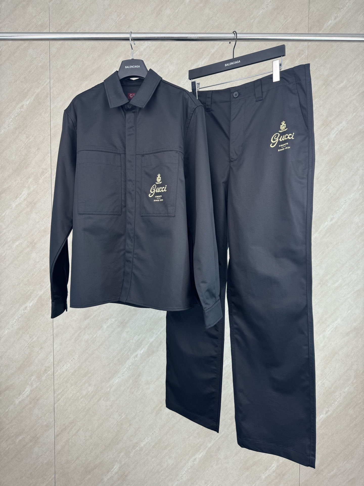 Gucci Gucci 古奇 SS26 字母皇冠标识印花斜纹布直筒裤