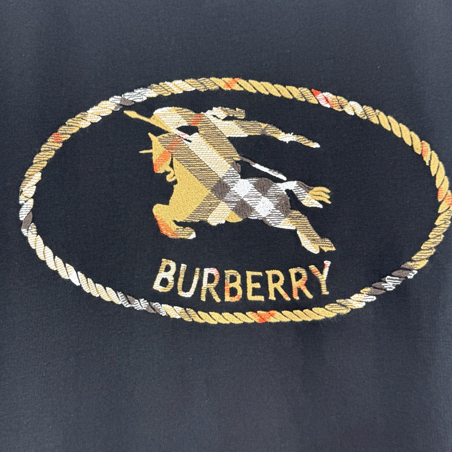 Burberry Burberry 巴宝莉 SS26 格纹骑士马术印章刺绣圆领短袖T恤