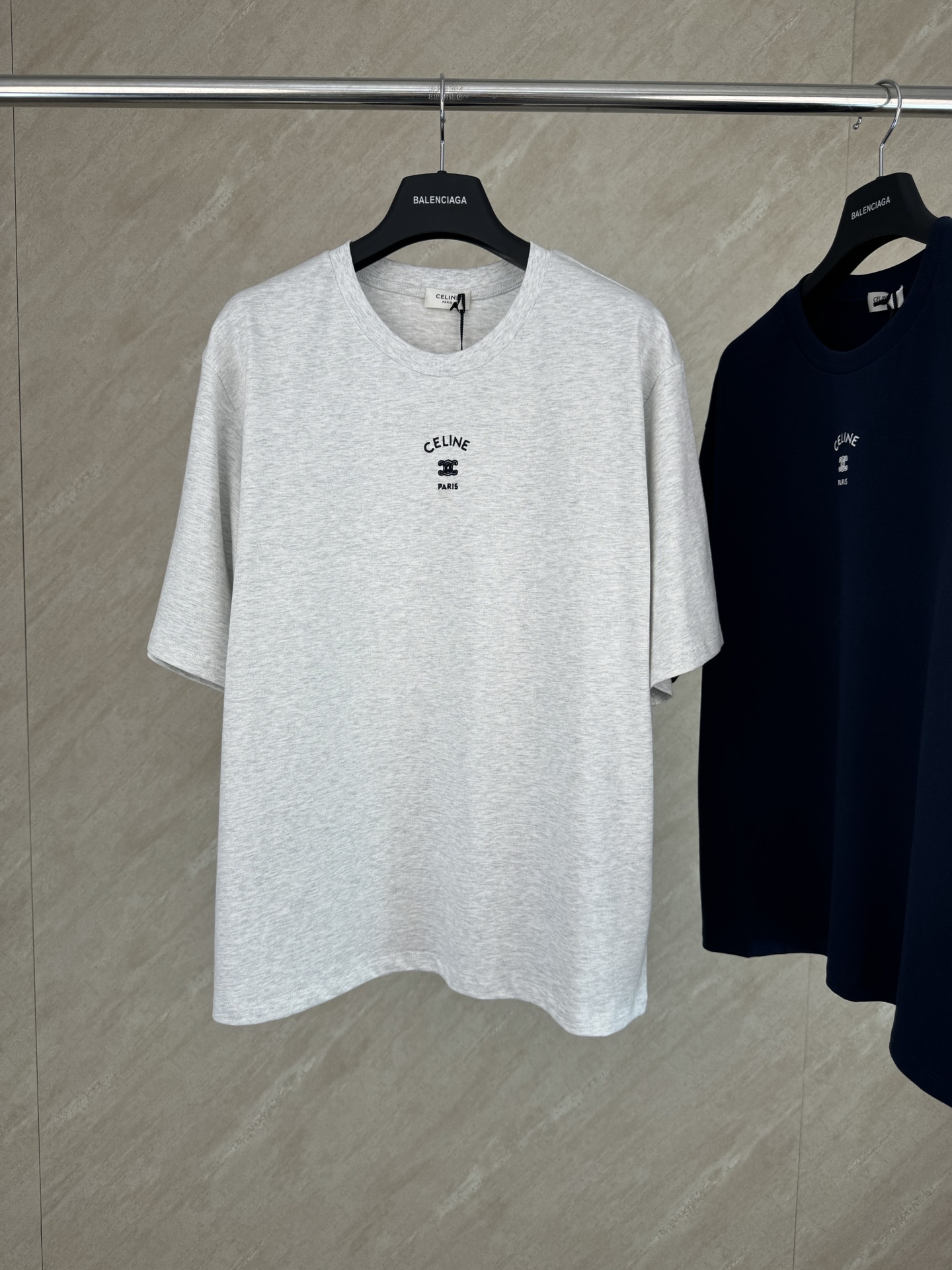 Celine Celine 赛琳 SS26 凯旋门字母标识刺绣短袖T恤