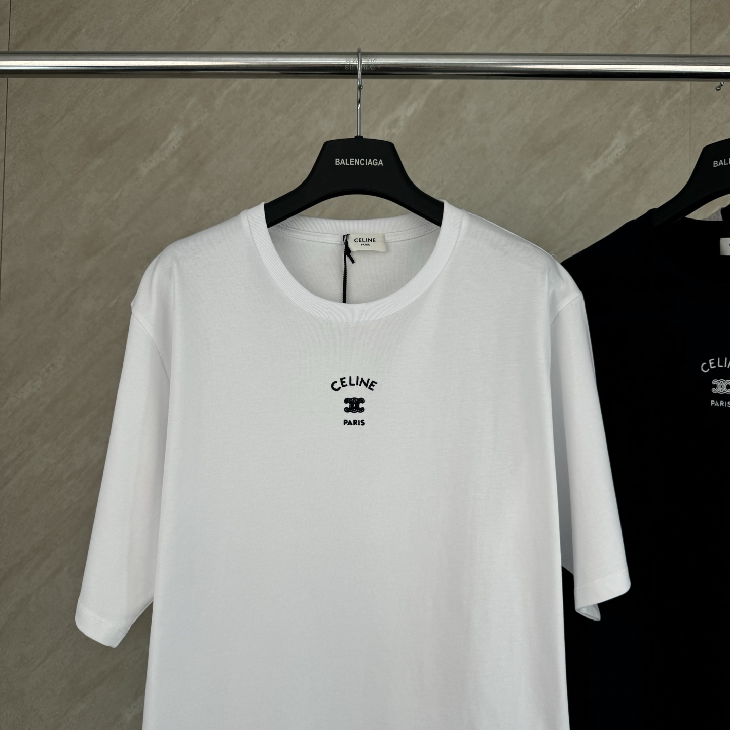Celine Celine 赛琳 SS26 凯旋门字母标识刺绣短袖T恤