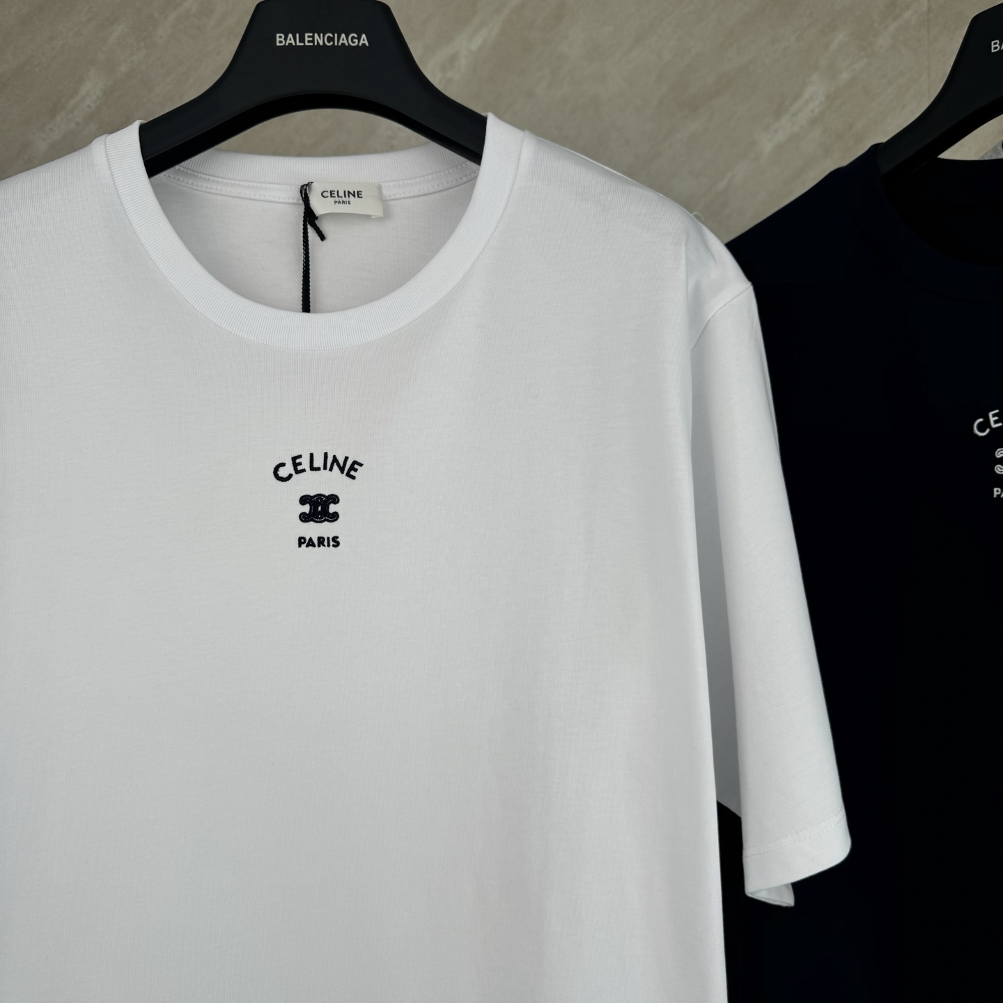 Celine Celine 赛琳 SS26 凯旋门字母标识刺绣短袖T恤