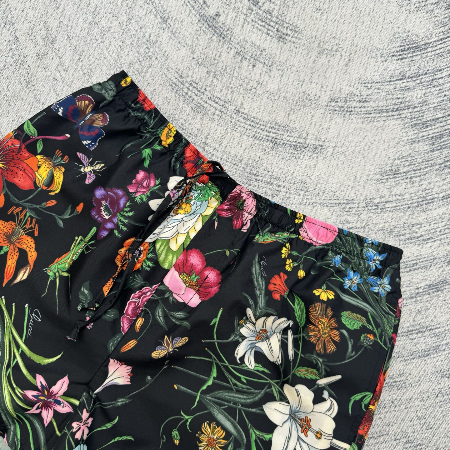 Gucci Gucci 古奇 SS26 春夏新款满印花卉印花府绸度假休闲套装短裤