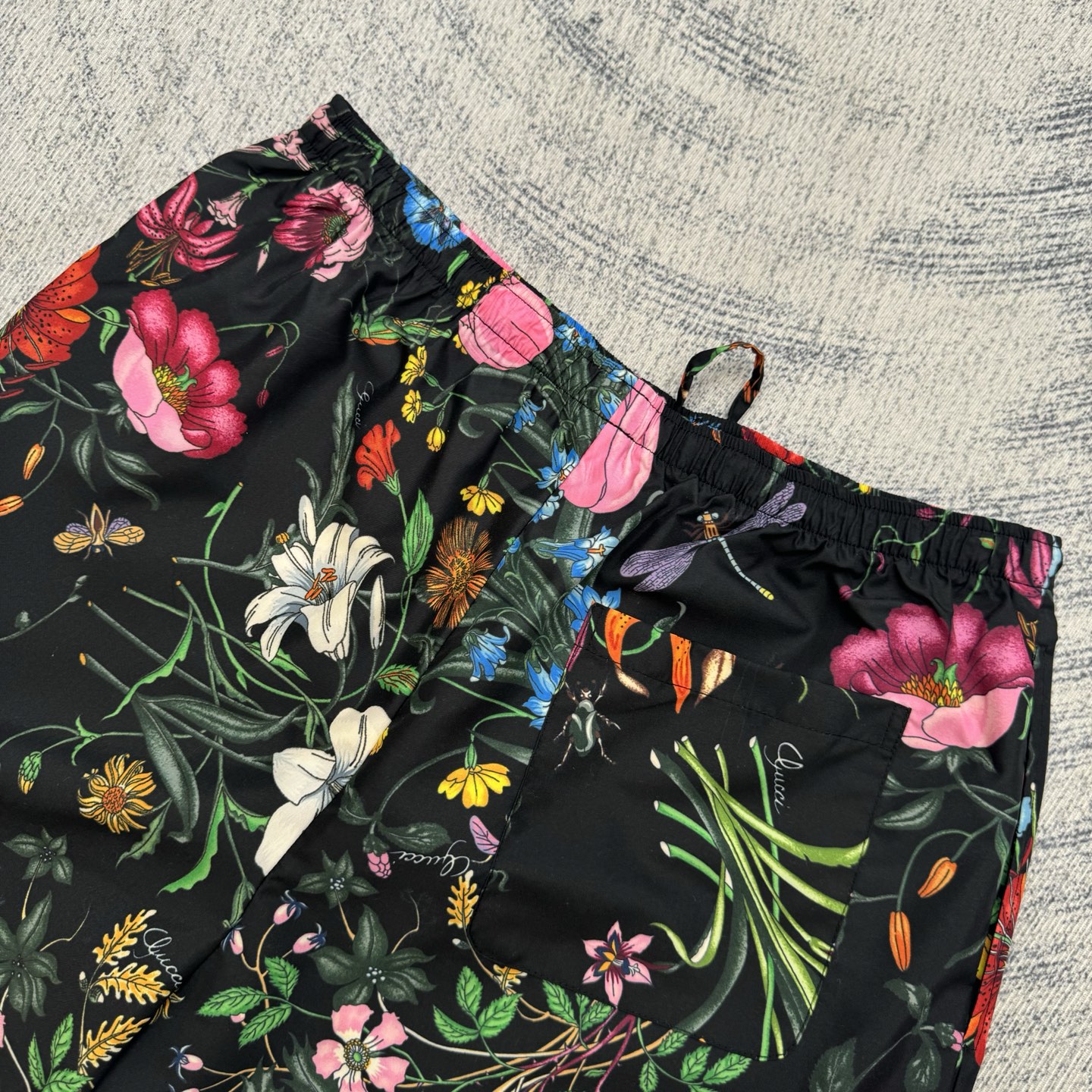 Gucci Gucci 古奇 SS26 春夏新款满印花卉印花府绸度假休闲套装短裤