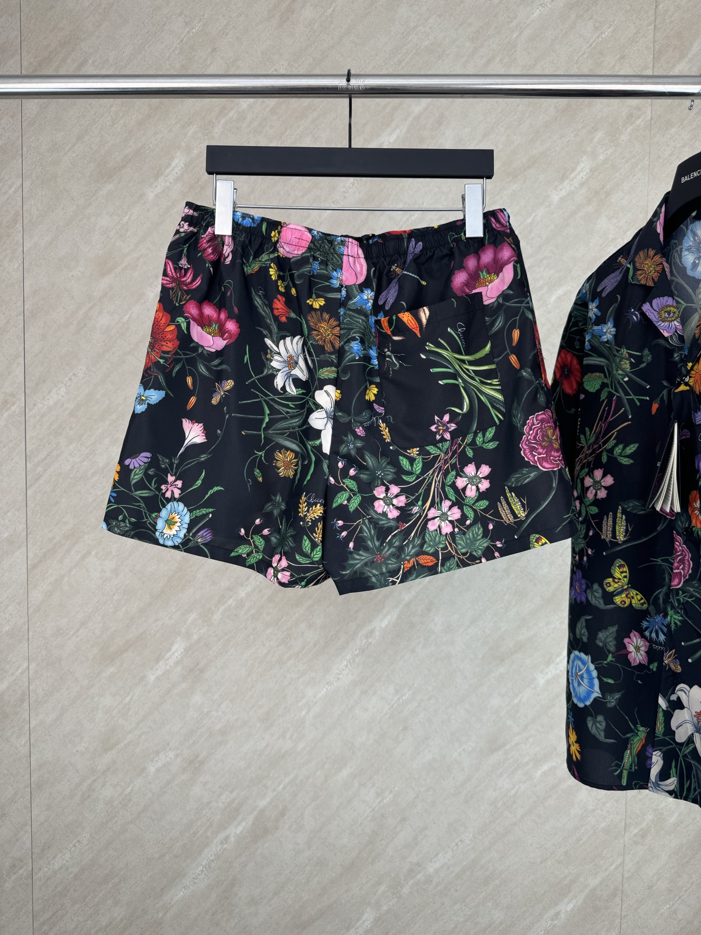Gucci Gucci 古奇 SS26 春夏新款满印花卉印花府绸度假休闲套装短裤