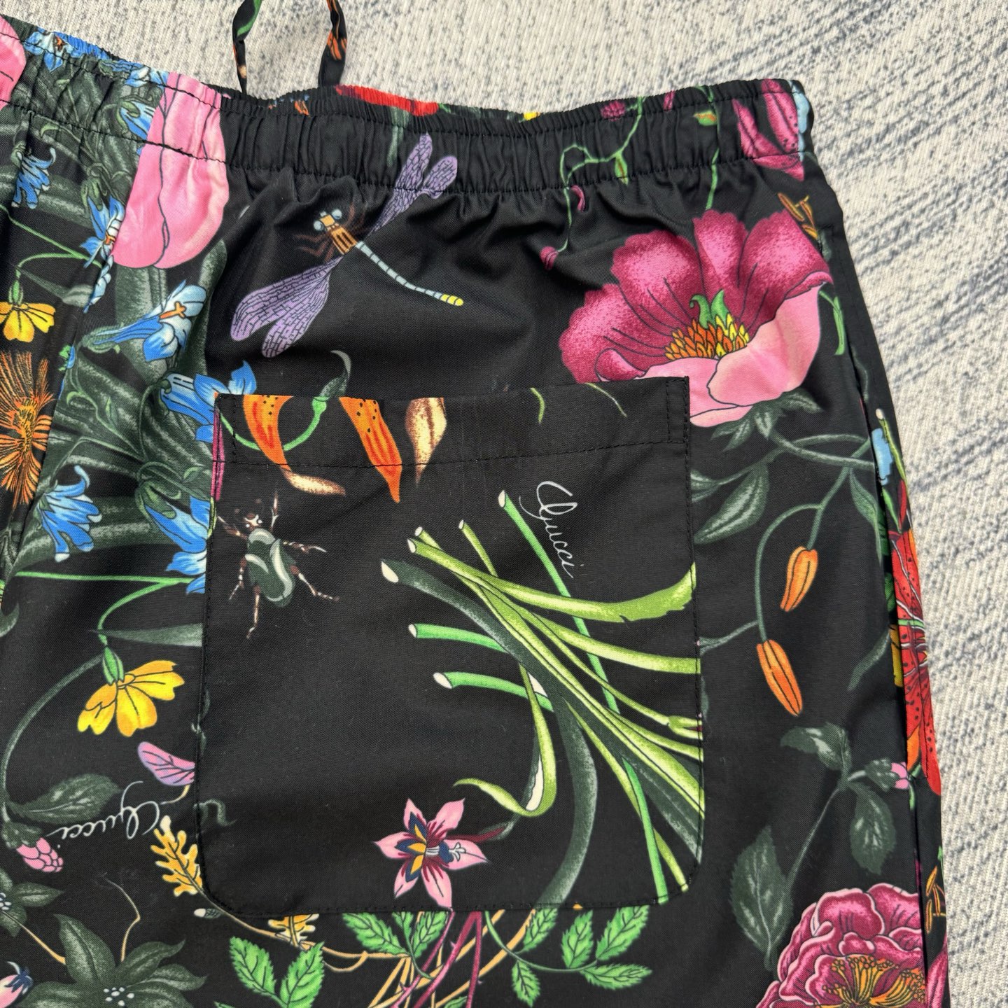 Gucci Gucci 古奇 SS26 春夏新款满印花卉印花府绸度假休闲套装短裤