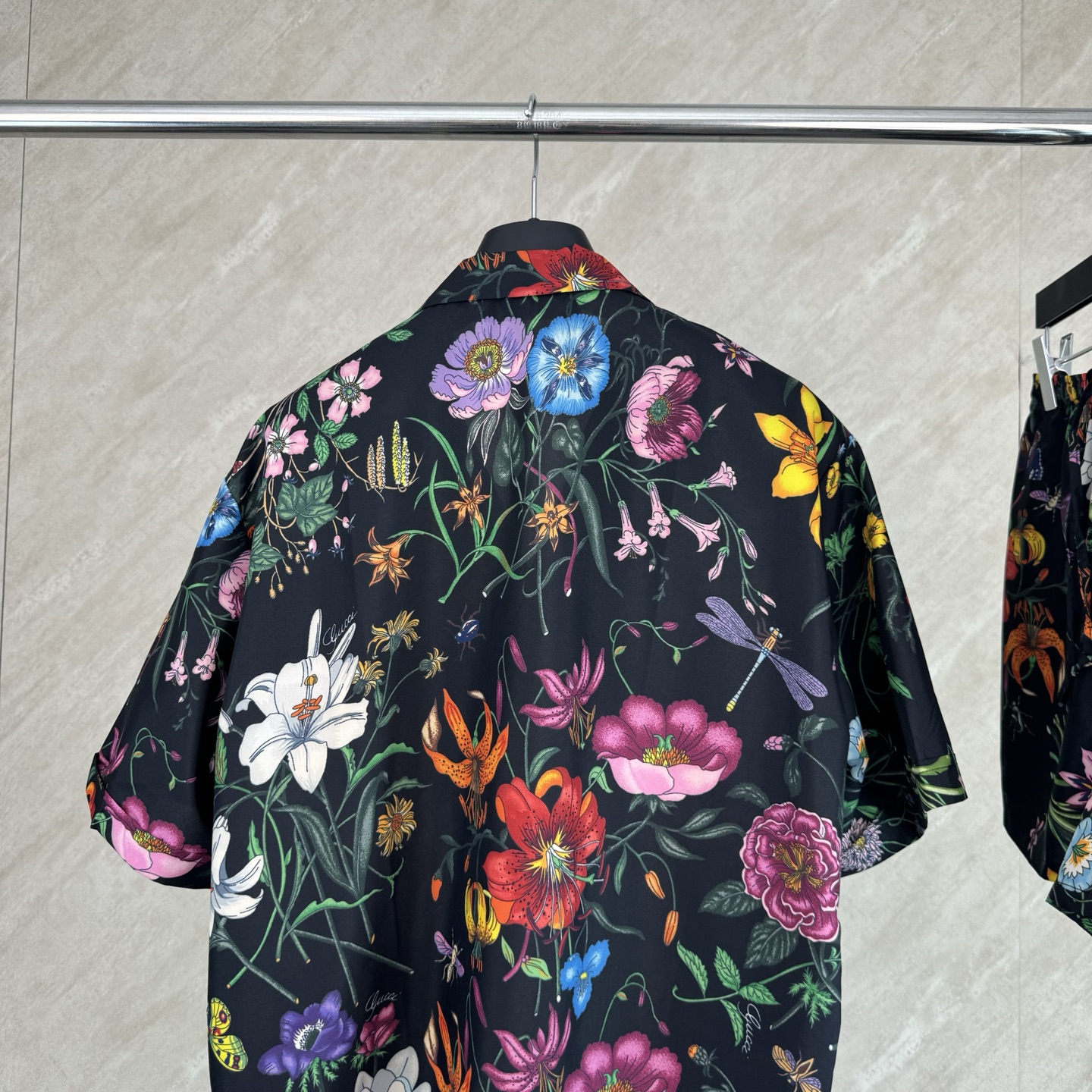 Gucci Gucci 古奇 SS26 春夏新款满印花卉印花府绸度假休闲套装短袖衬衫